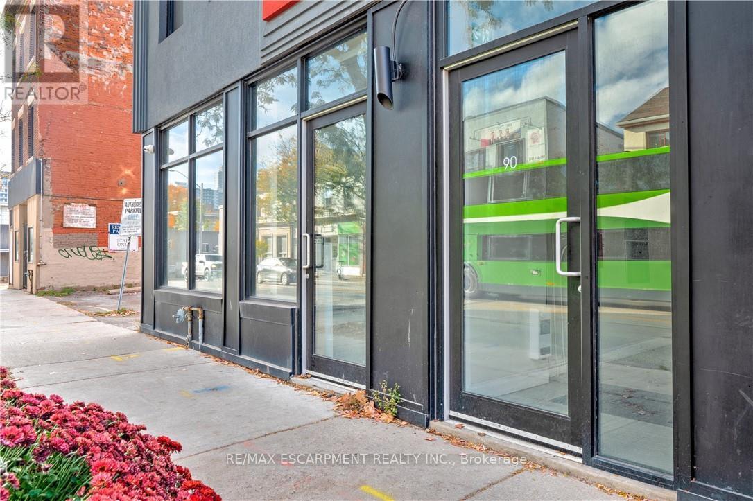 MLS® listing #29332610 for sale located at 90 JOHN STREET S