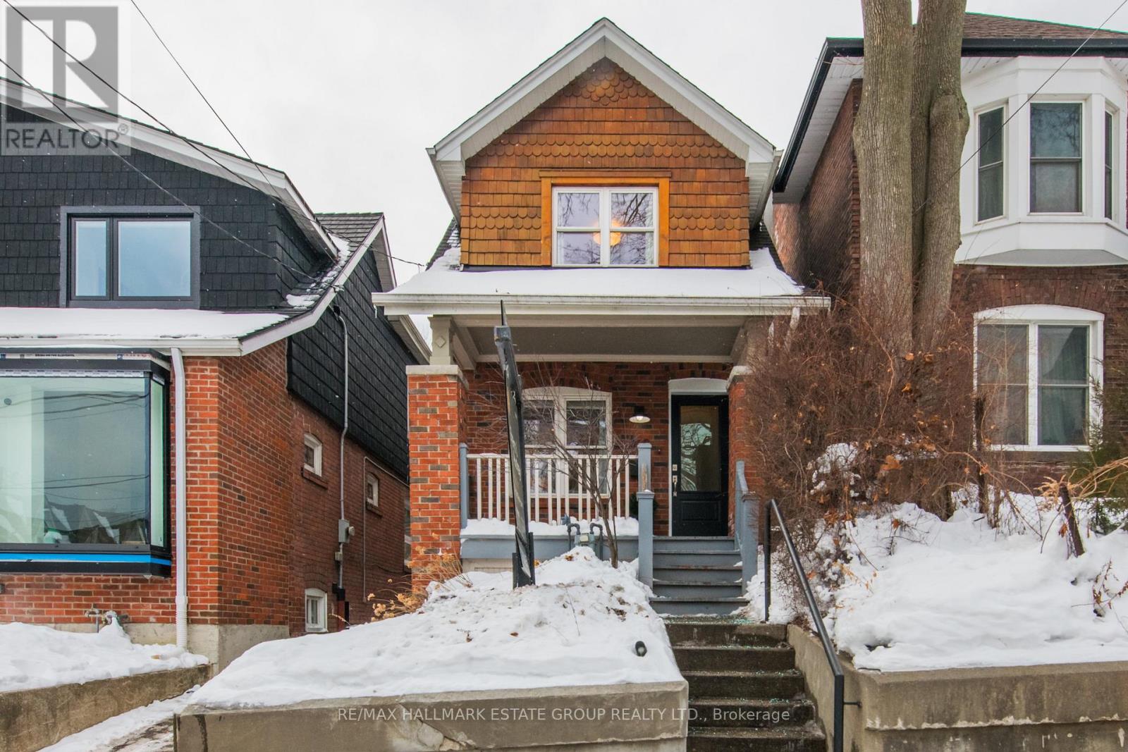 MLS® listing #29332742 for sale located at 418 JONES AVENUE
