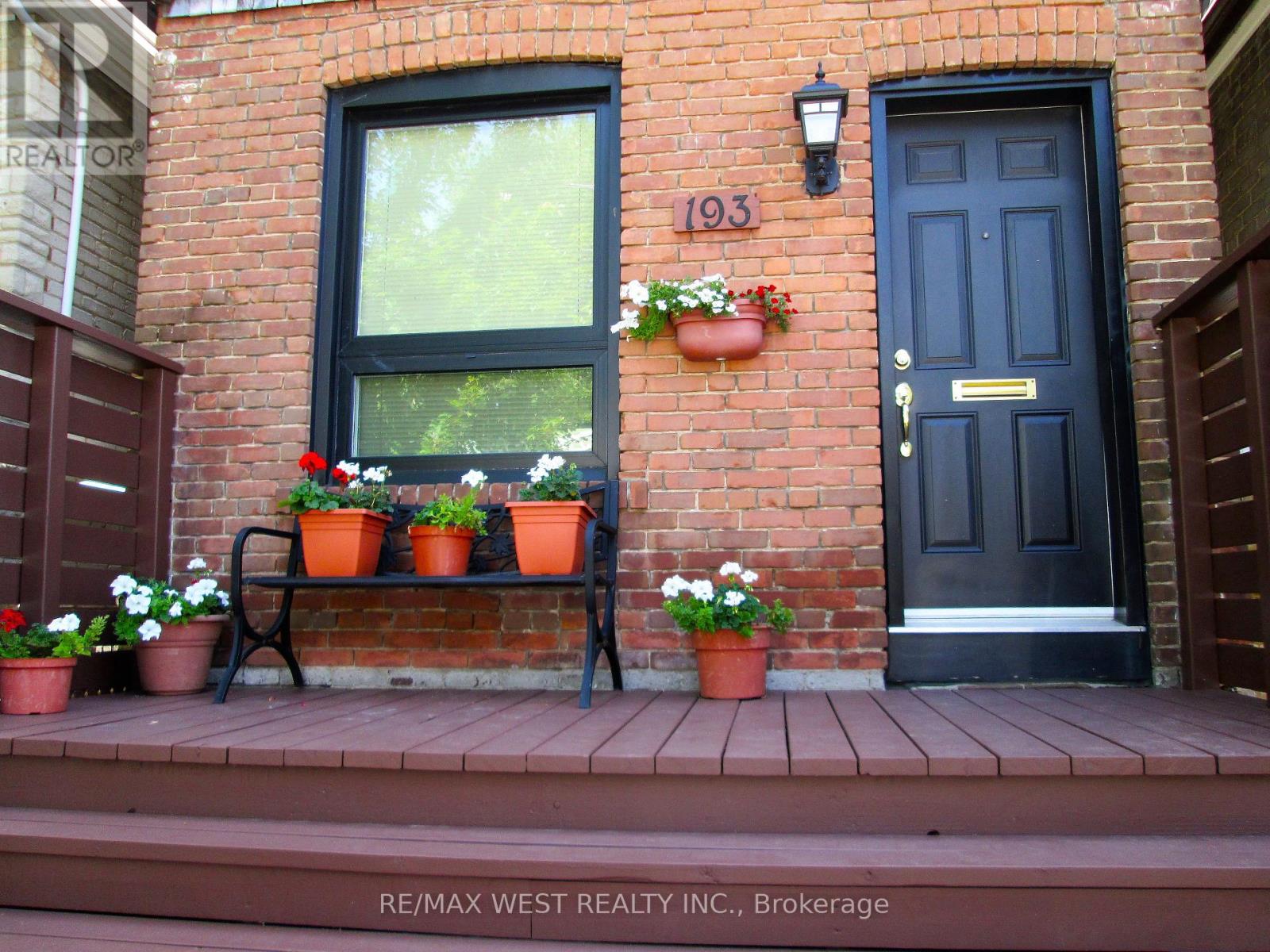 MLS® listing #29333037 for sale located at 193 BARKER AVENUE