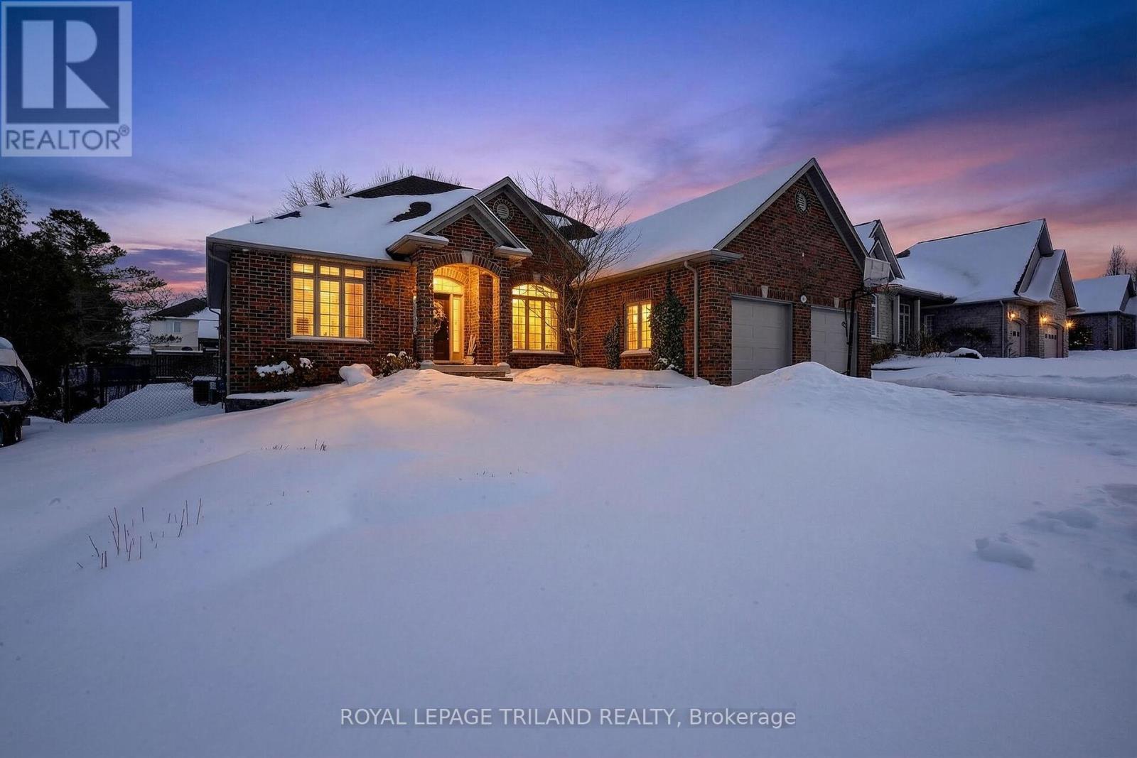 MLS® listing #29333322 for sale located at 5 BARON CRESCENT