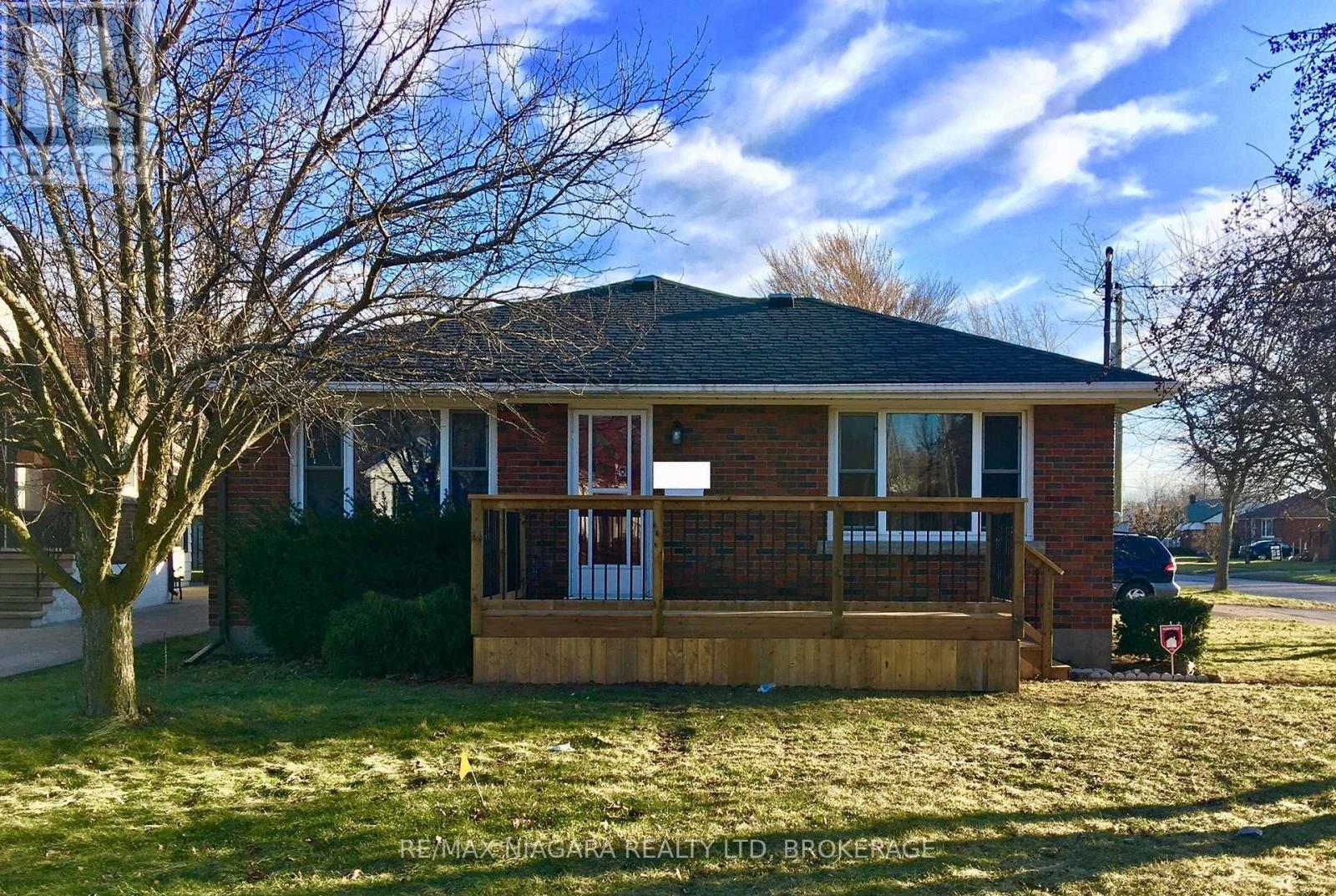 MLS® listing #29333729 for sale located at MAIN - 6100 DIXON STREET