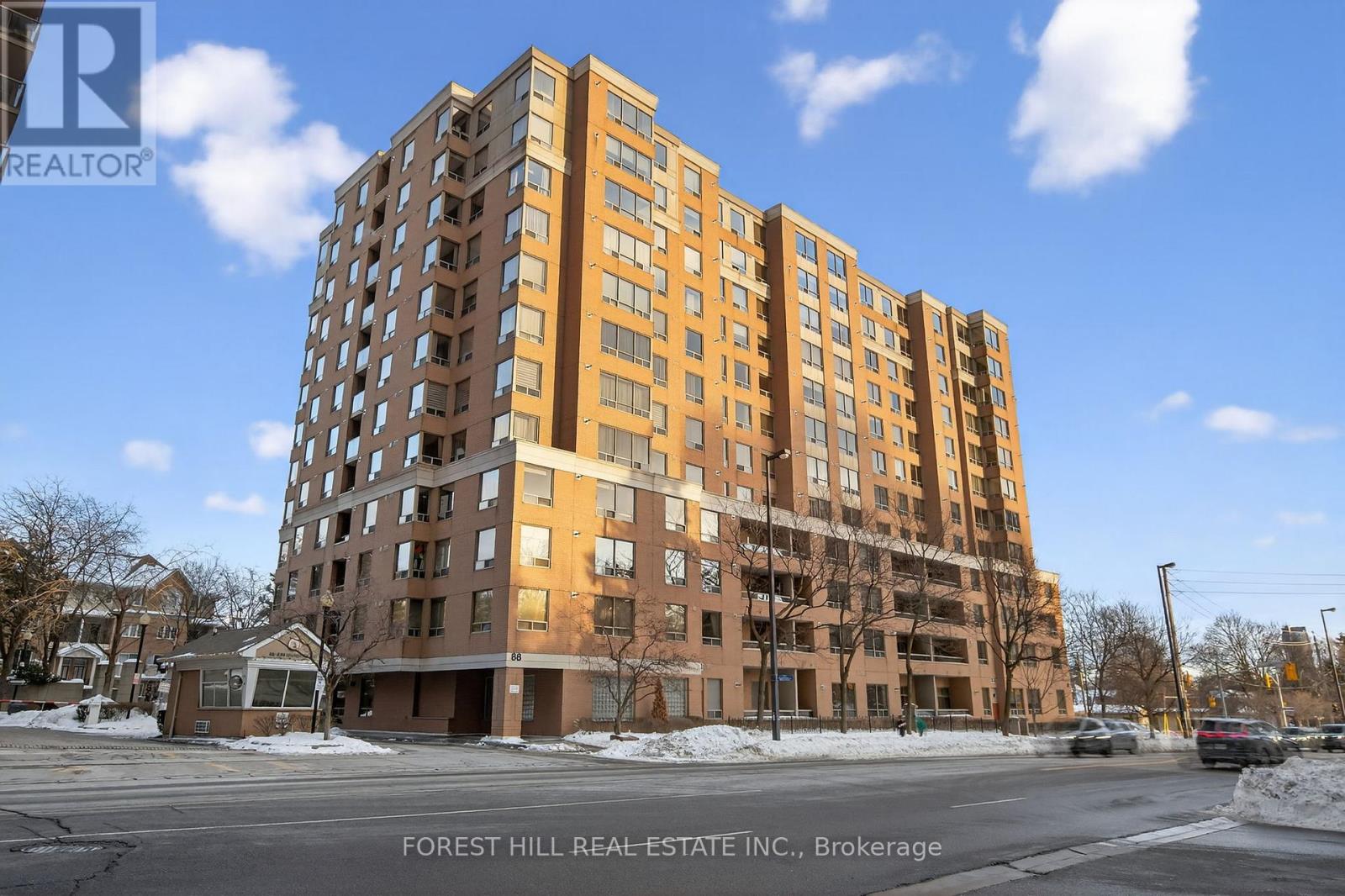 MLS® listing #29334224 for sale located at 506 - 88 GRANDVIEW WAY