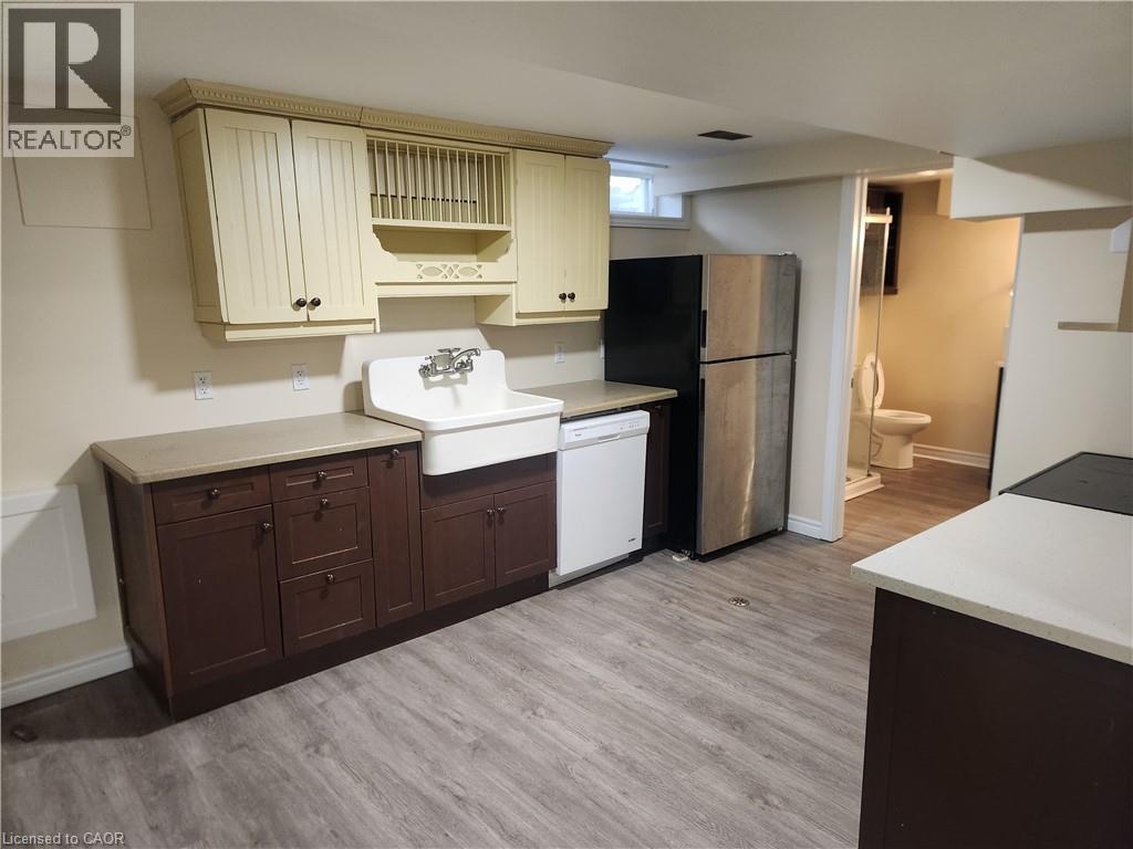 MLS® listing #29334317 for sale located at 21 BELWOOD Crescent Unit# 2