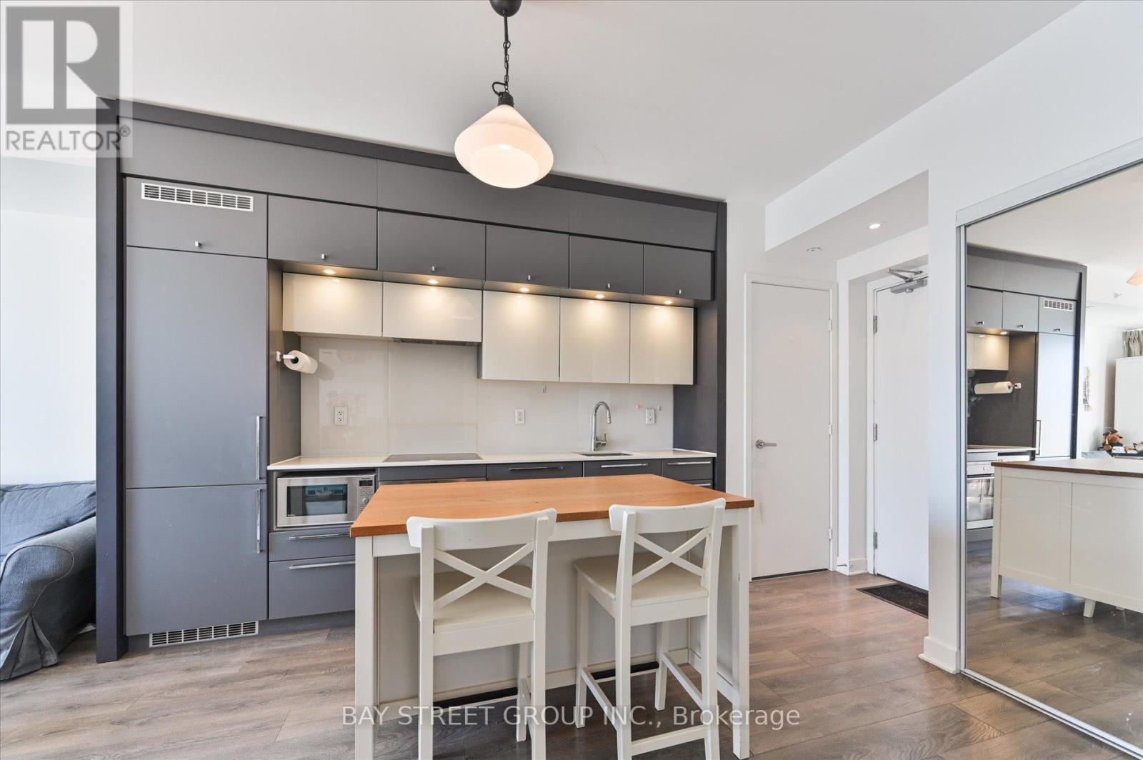 MLS® listing #29334370 for sale located at 5002 - 15 GRENVILLE STREET