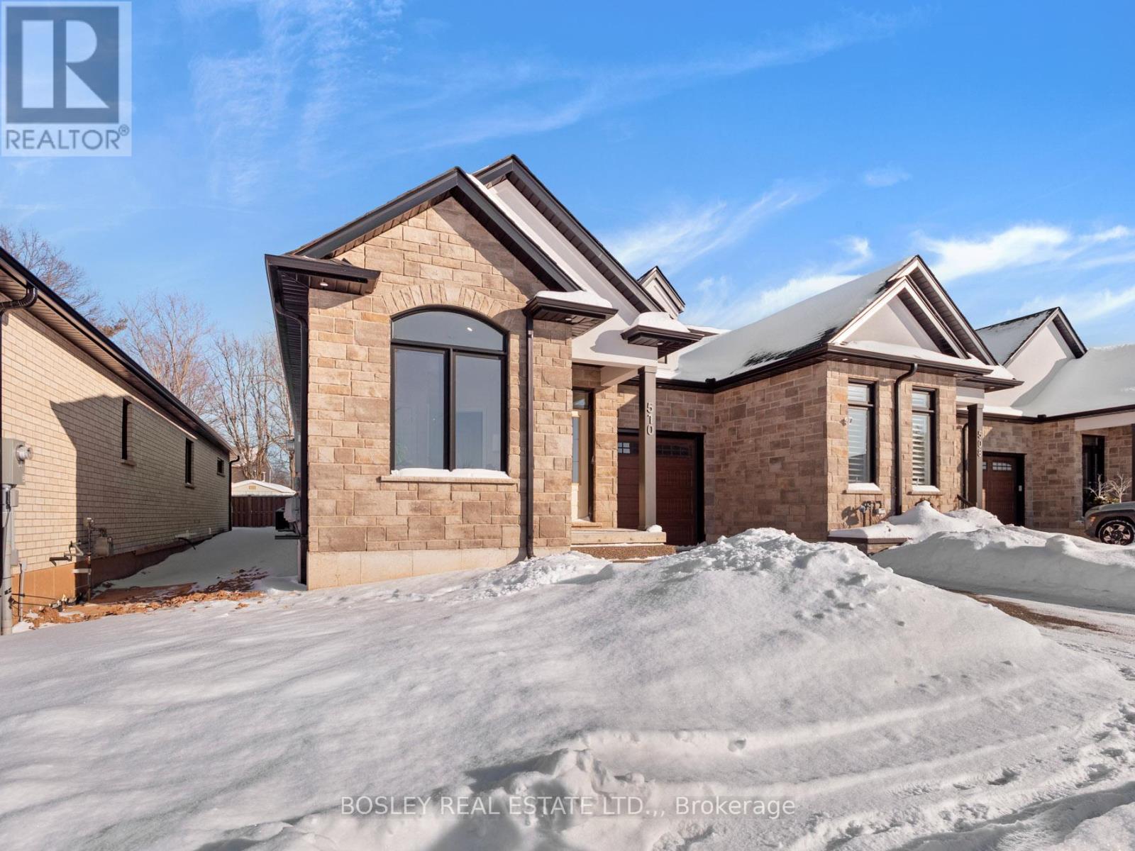 MLS® listing #29334553 for sale located at 510 ROYAL RIDGE DRIVE