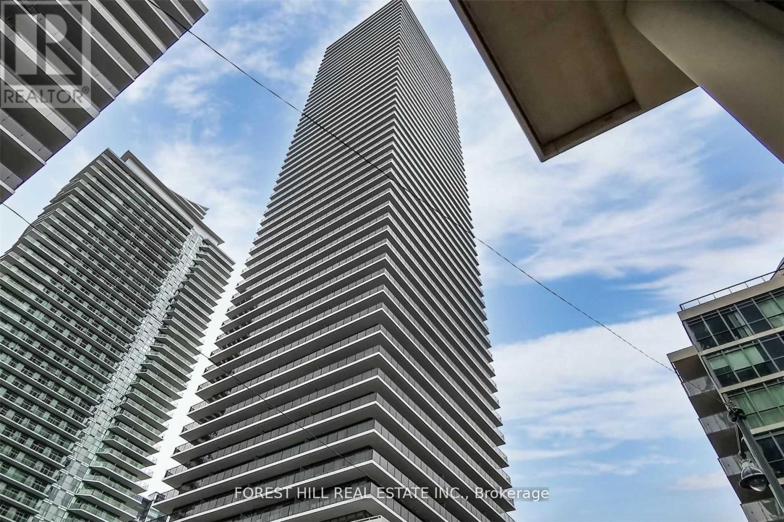 MLS® listing #29338214 for sale located at 3104 - 70 ANNIE CRAIG DRIVE