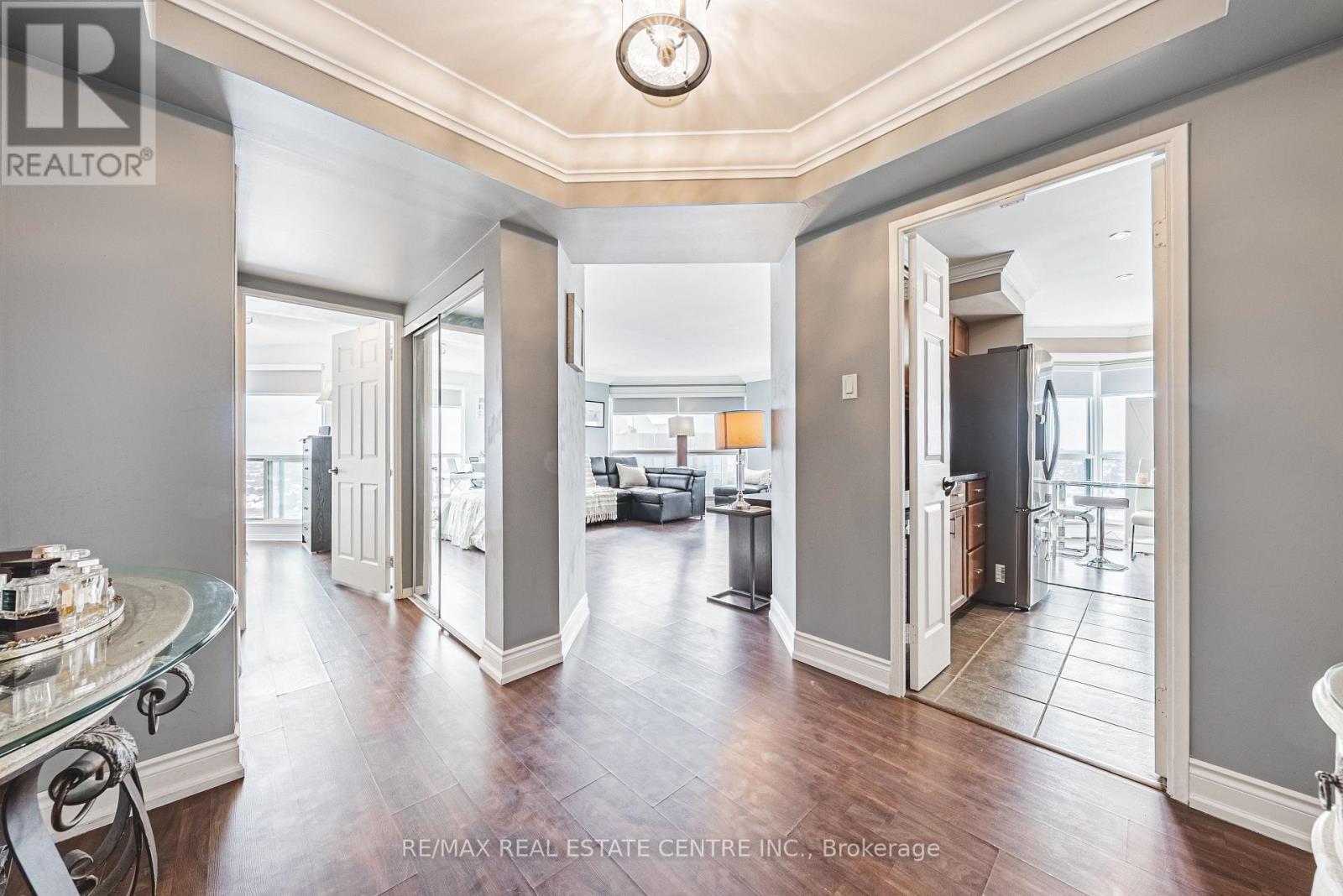 MLS® listing #29338630 for sale located at PH1904 - 2155 BURNHAMTHORPE ROAD W