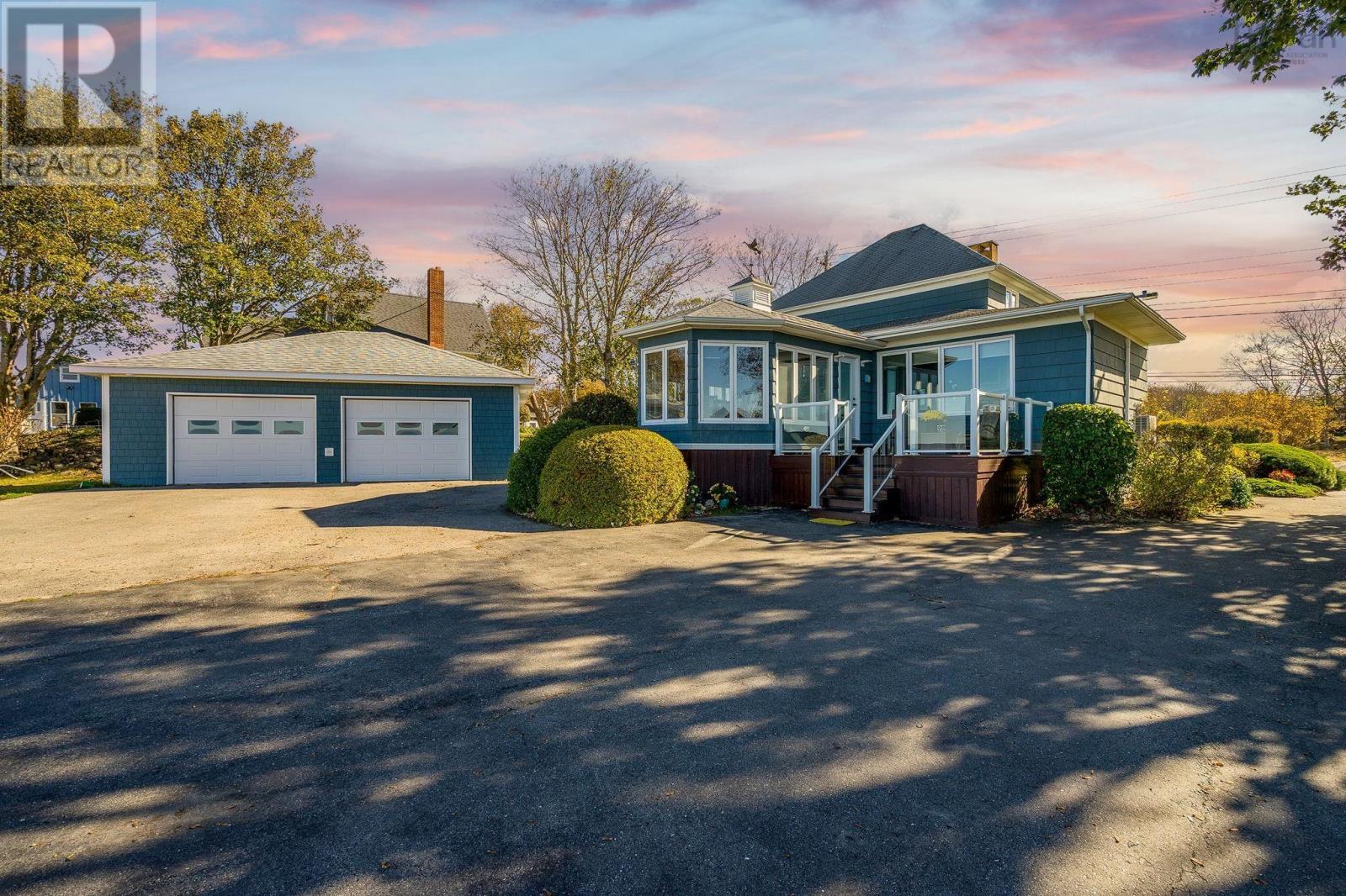 MLS® listing #29338877 for sale located at 3315 Highway 1