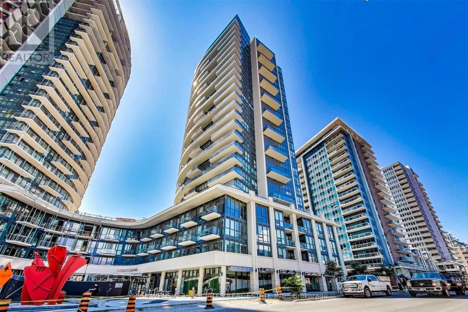 MLS® listing #29339008 for sale located at 2015 - 51 EAST LIBERTY STREET