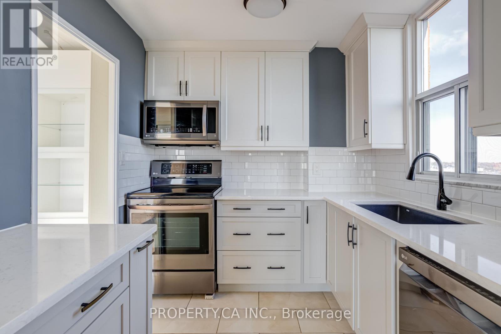 MLS® listing #29339147 for sale located at 1503 - 15 VICORA LINKWAY WAY