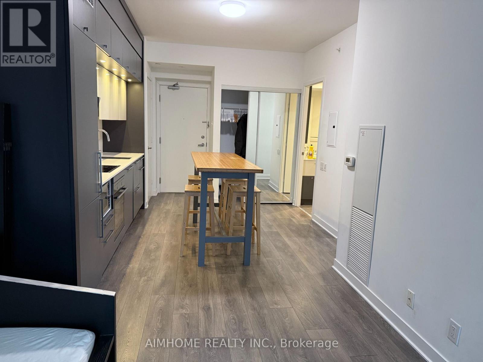 MLS® listing #29343384 for sale located at 702 - 15 GRENVILLE STREET