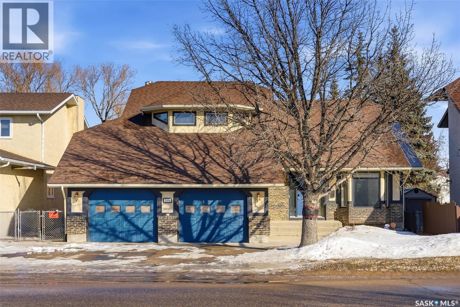 MLS® listing #29355100 for sale located at 2006 Assiniboine AVENUE E