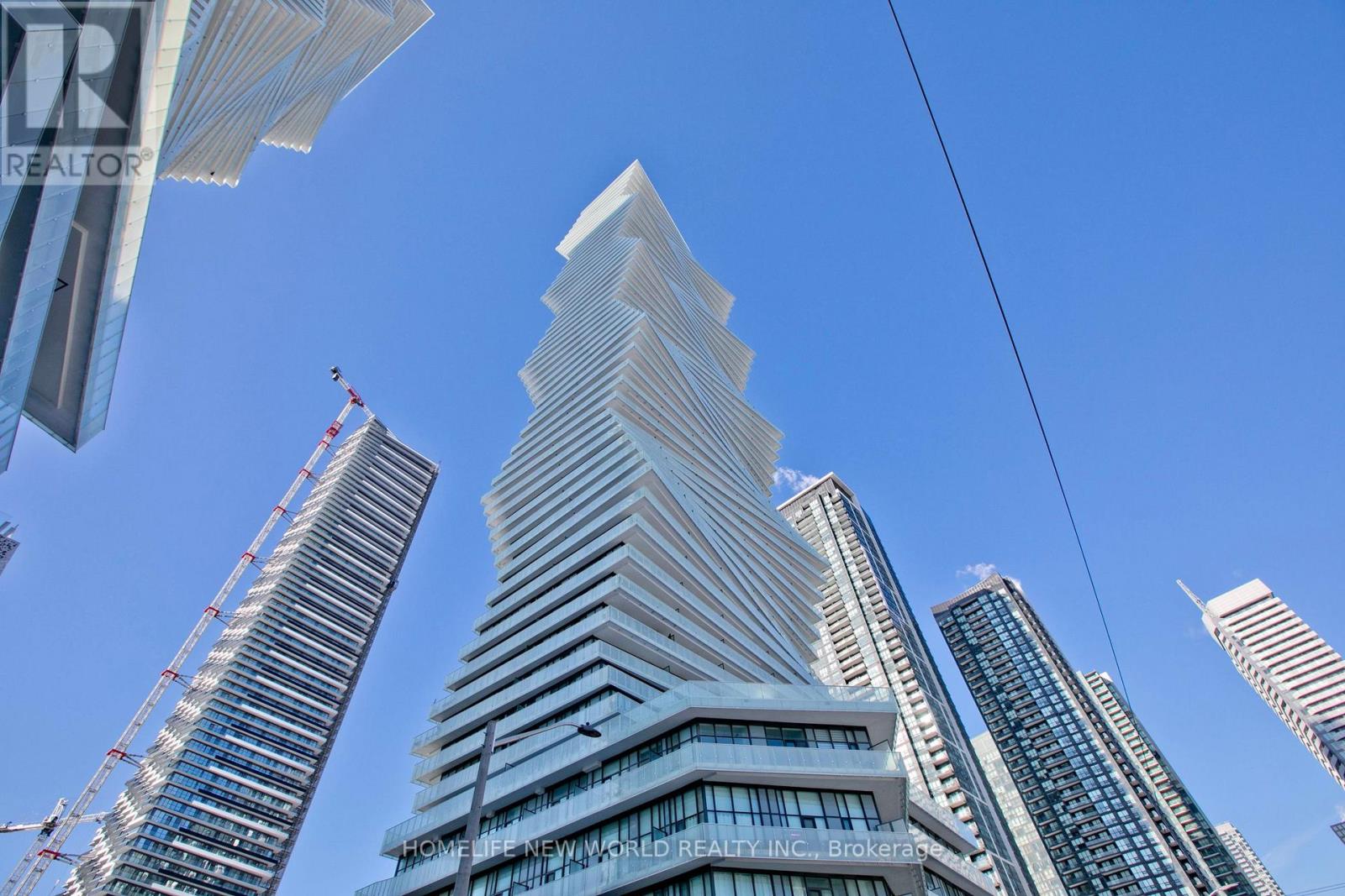 MLS® listing #29357592 for sale located at 2907 - 3900 CONFEDERATION PARKWAY