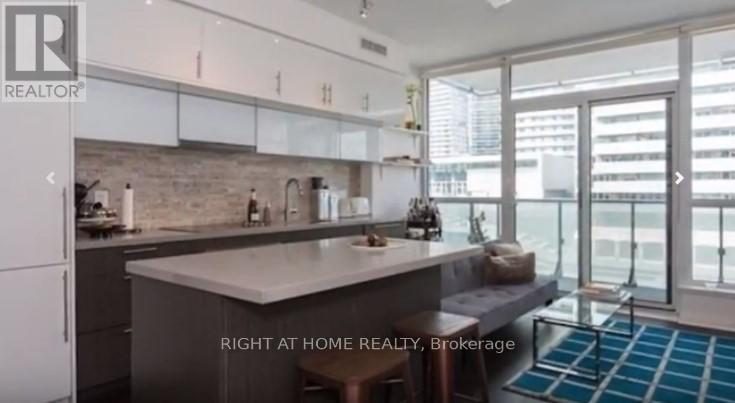 MLS® listing #29357719 for sale located at 201 - 8 MERCER STREET