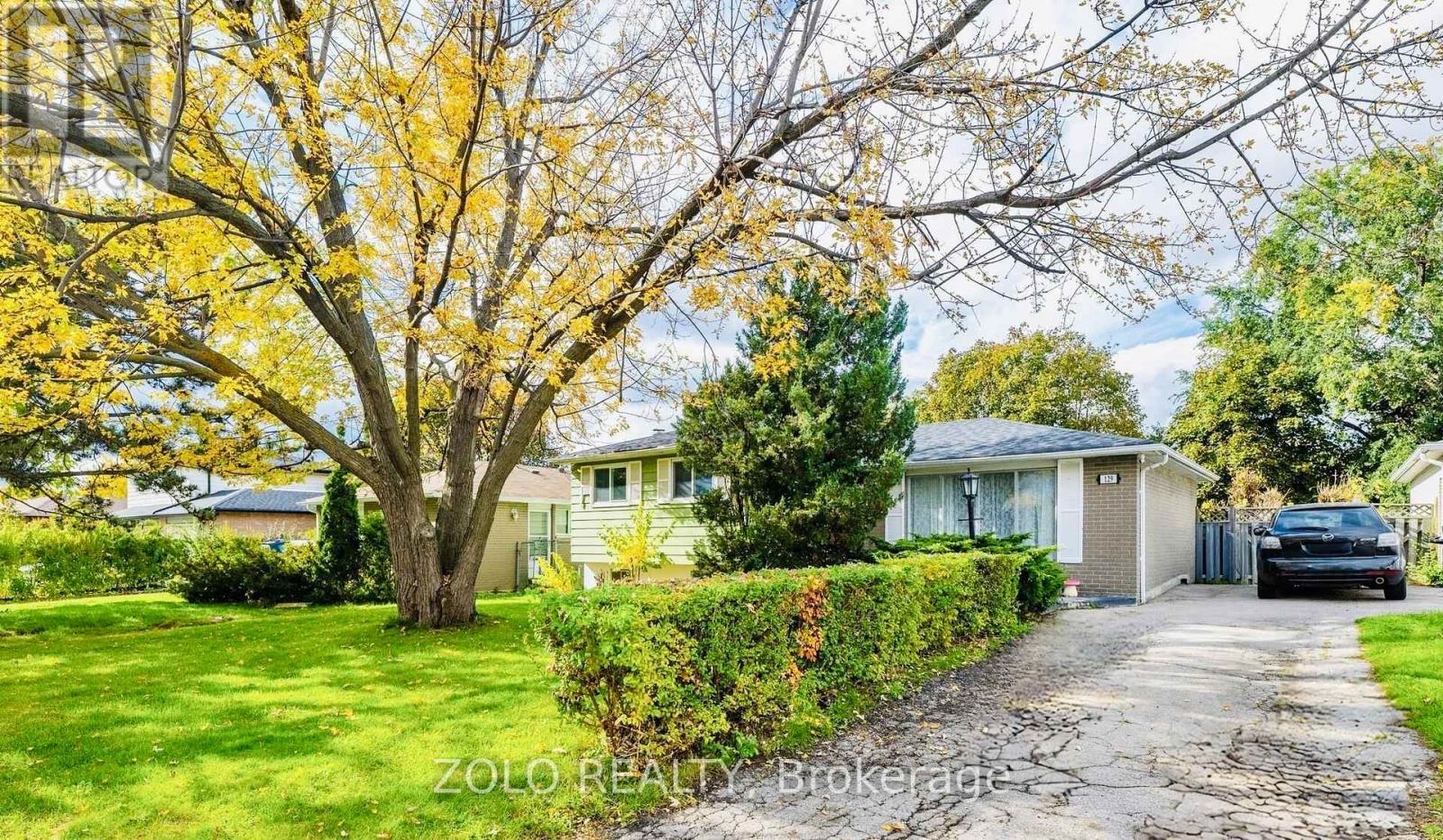 MLS® listing #29357738 for sale located at 129 FOLKSTONE CRESCENT