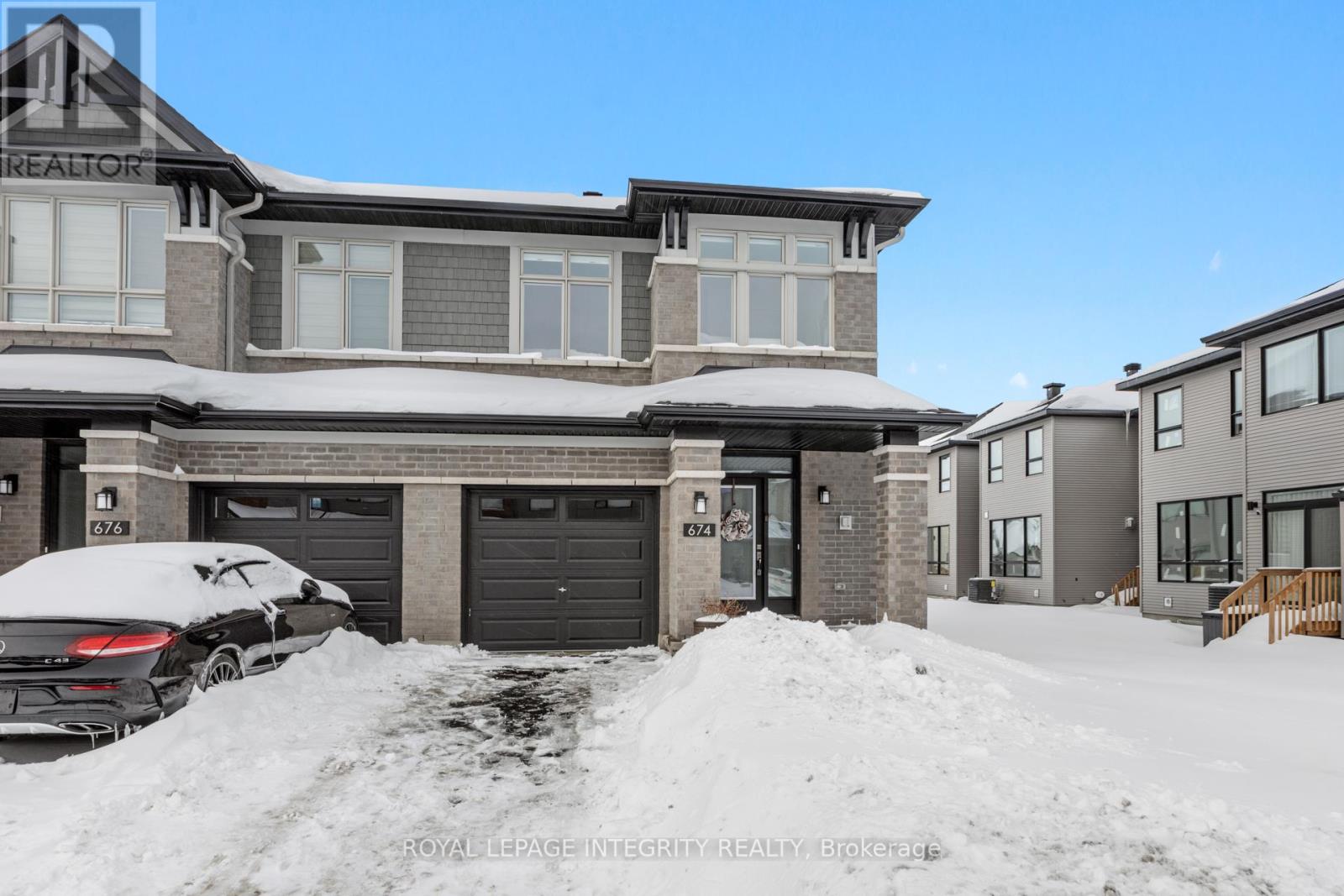 MLS® listing #29357839 for sale located at 674 HONEYDEW STREET