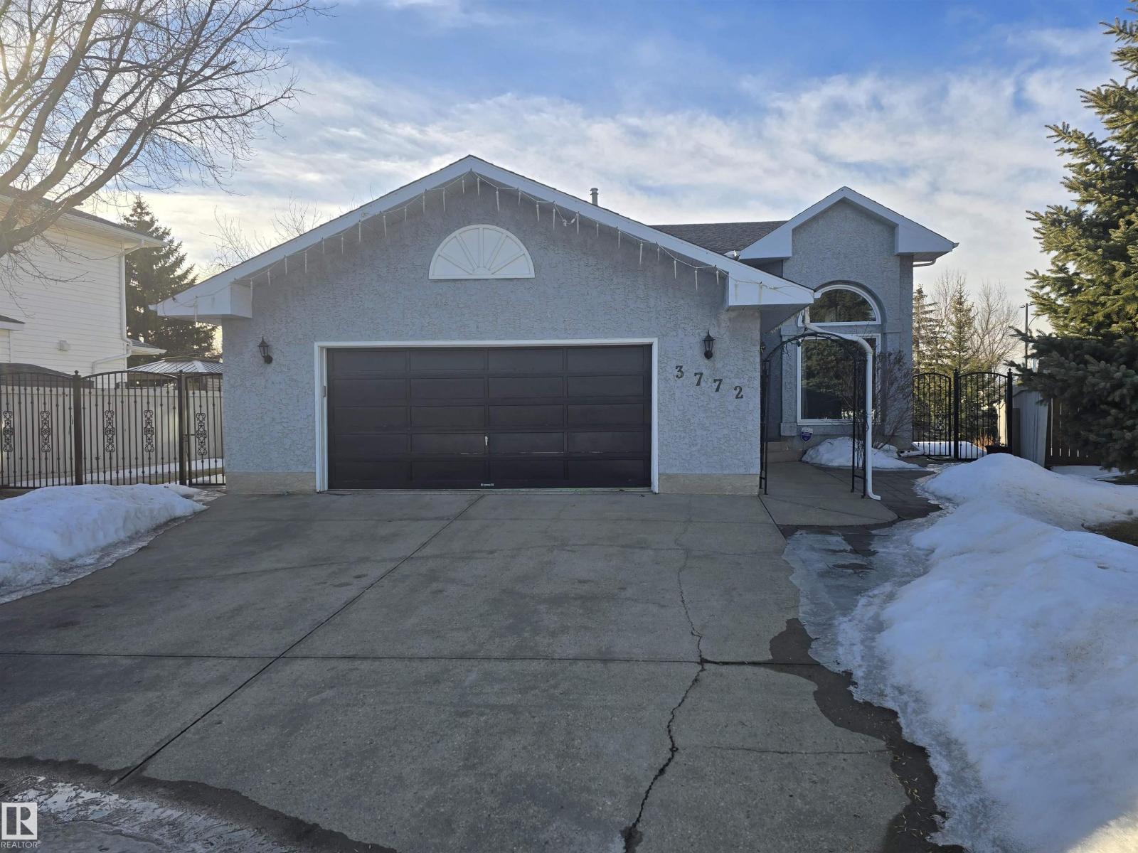MLS® listing #29358565 for sale located at 3772 30 ST NW