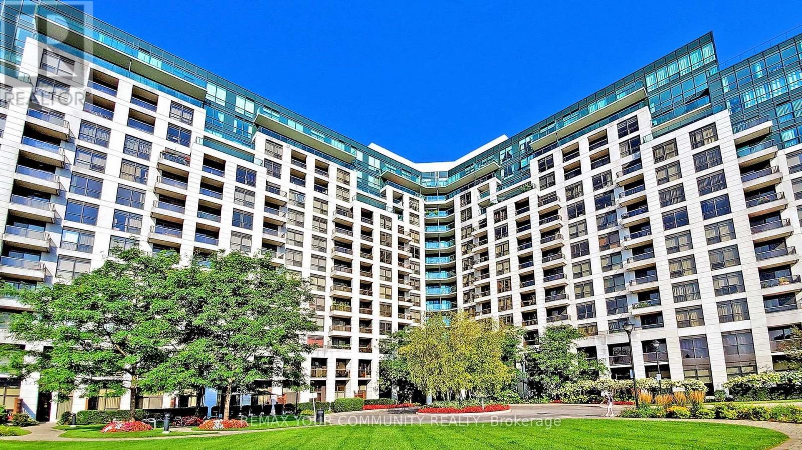 MLS® listing #29361835 for sale located at 323 - 18 HARDING BOULEVARD