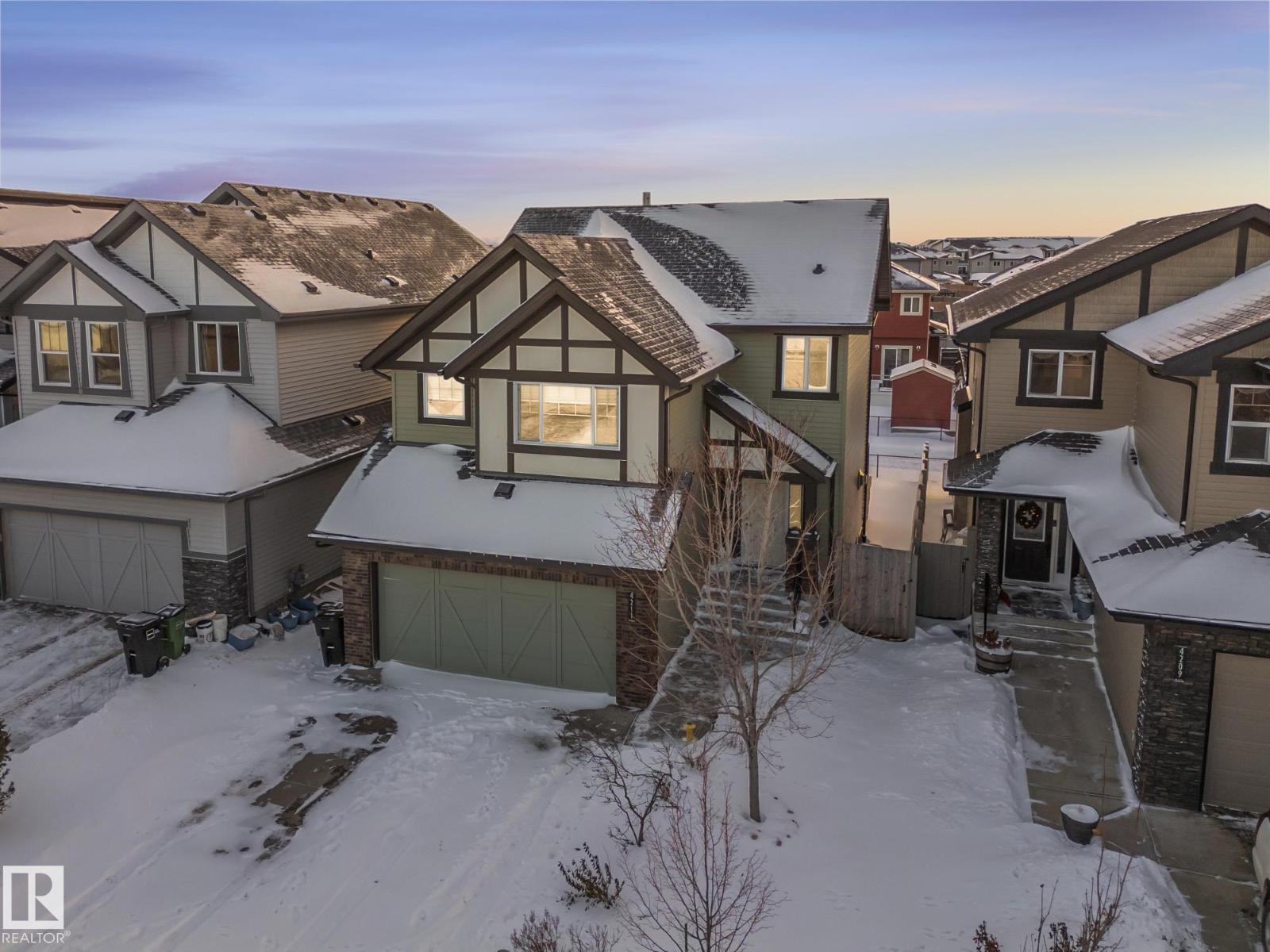 MLS® listing #29361931 for sale located at 4211 CHARLES CL SW