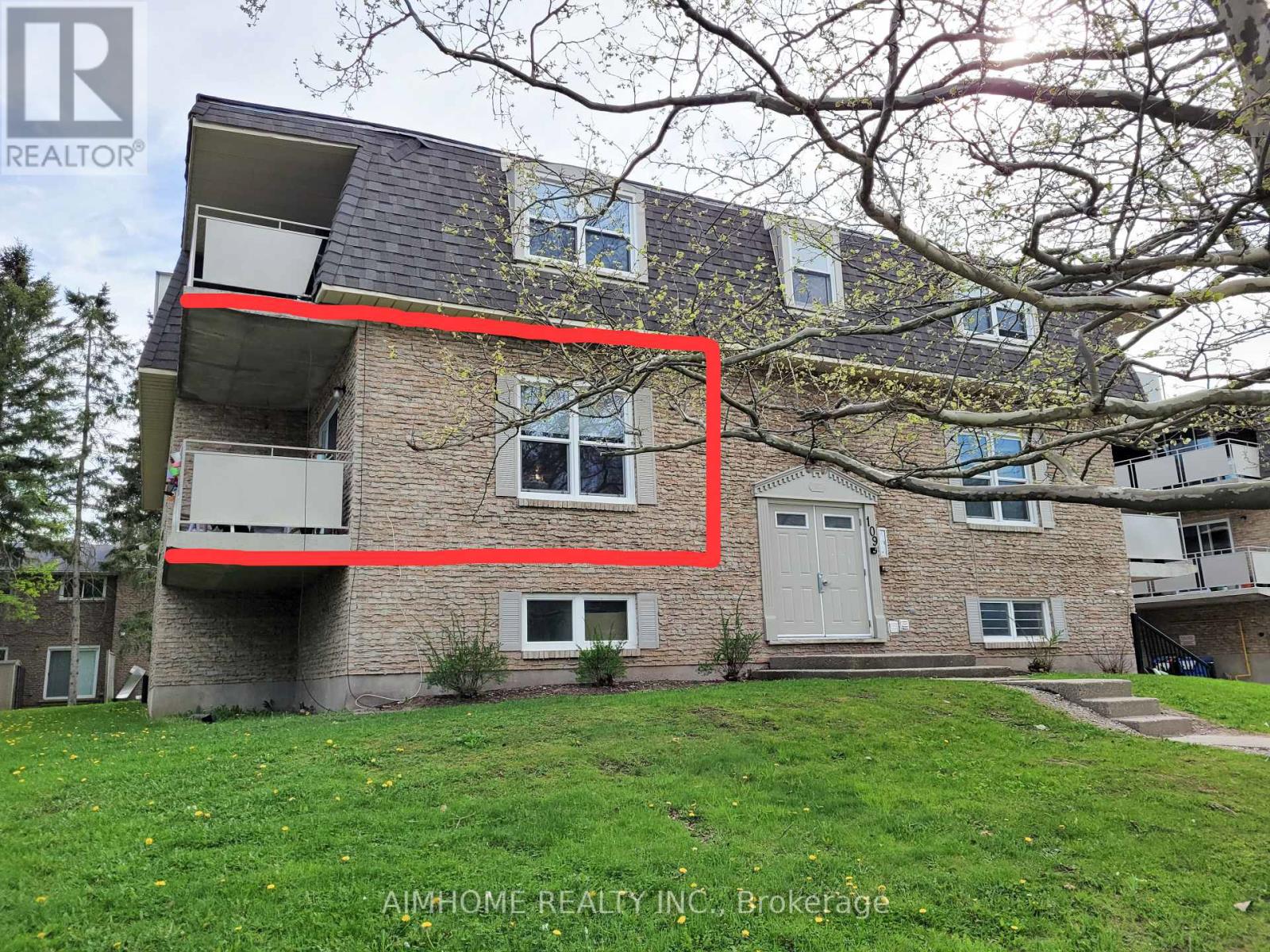 MLS® listing #29362095 for sale located at 109 WESTMOUNT ROAD N