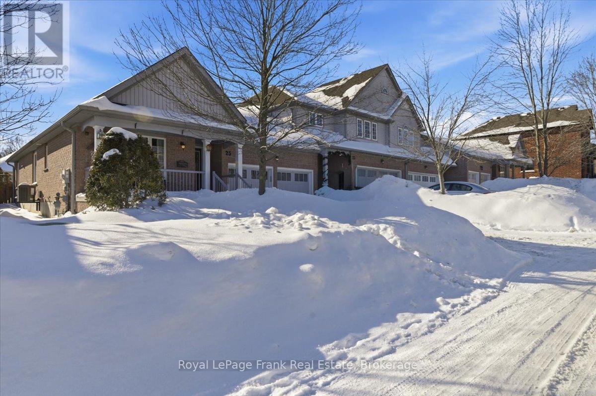 MLS® listing #29363851 for sale located at 25 APPLE TREE CRESCENT