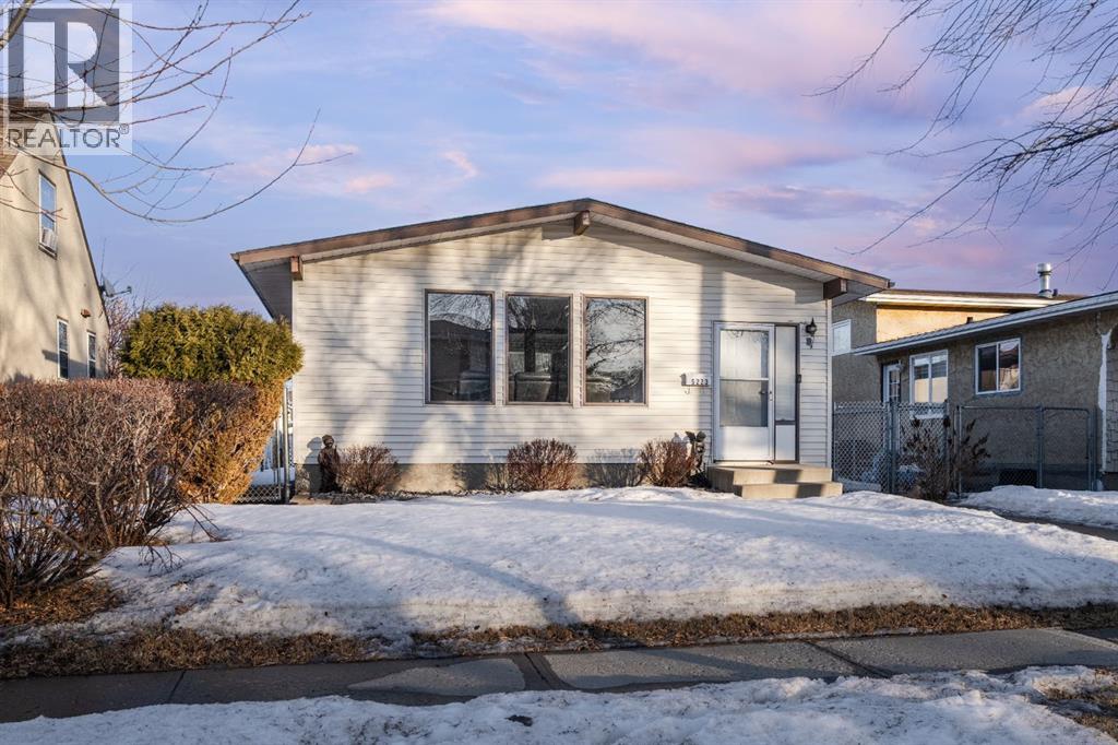 MLS® listing #29363906 for sale located at 5223 42 Street
