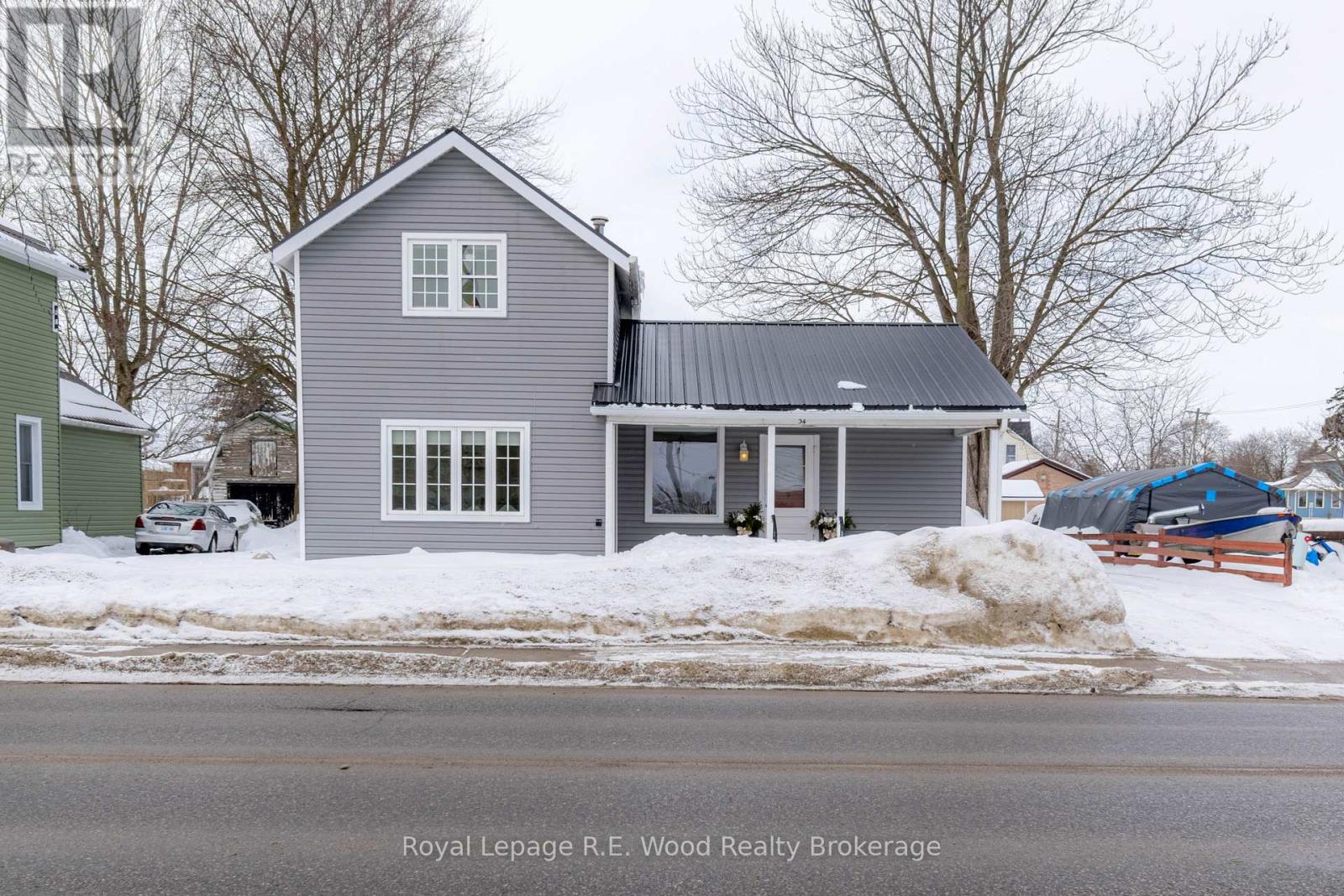 MLS® listing #29363975 for sale located at 34 STOVER STREET S