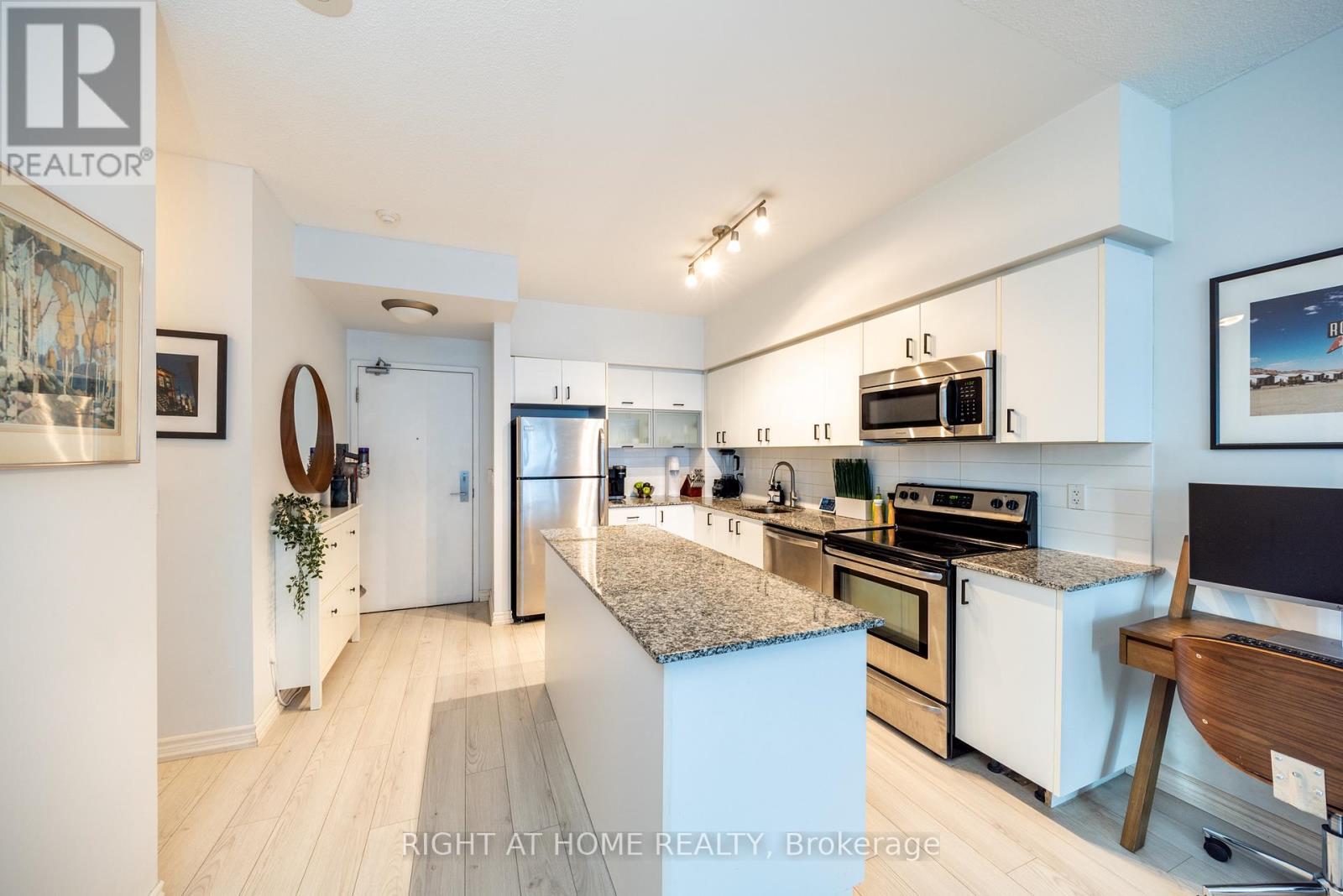 MLS® listing #29371757 for sale located at 615 - 55 EAST LIBERTY STREET