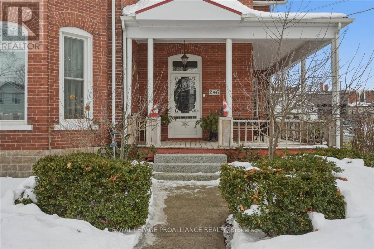 MLS® listing #29373412 for sale located at 246 COLBORNE STREET