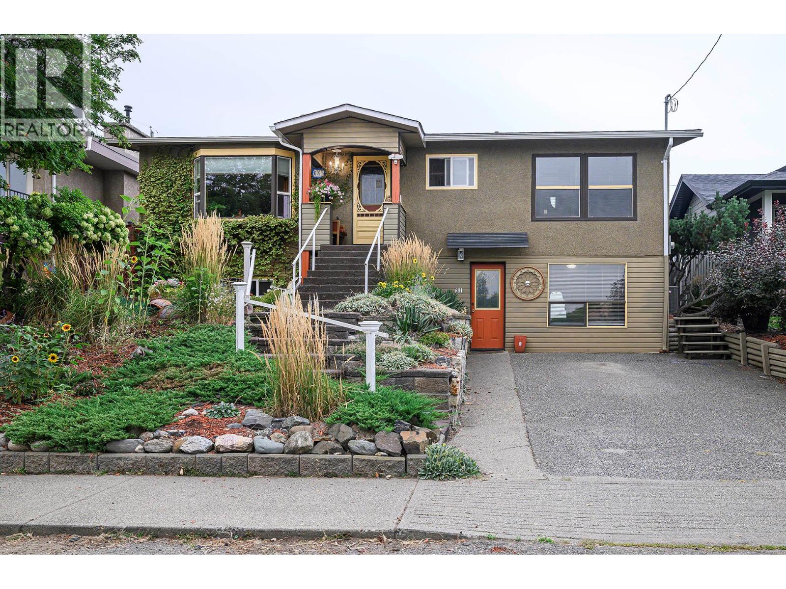 MLS® listing #29375386 for sale located at 681 Douglas Street