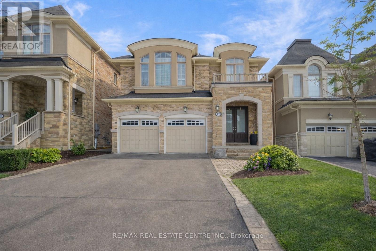 MLS® listing #29376310 for sale located at 19 MEDITERRANEAN CRESCENT