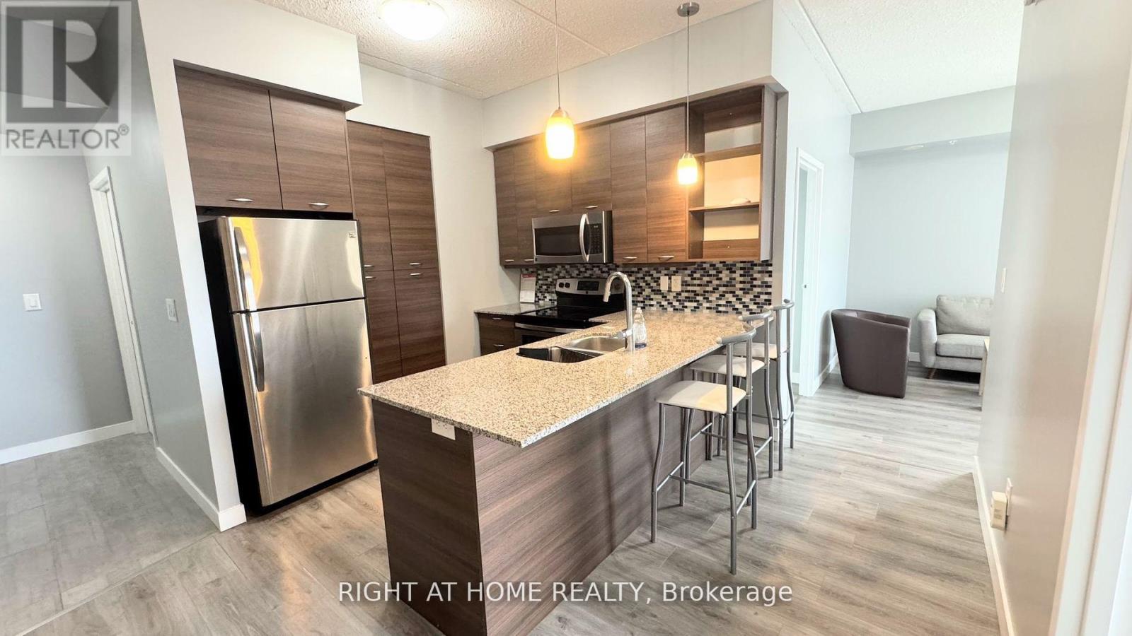 MLS® listing #29376314 for sale located at MASTER BEDROOM - 507 - 318 SPRUCE STREET