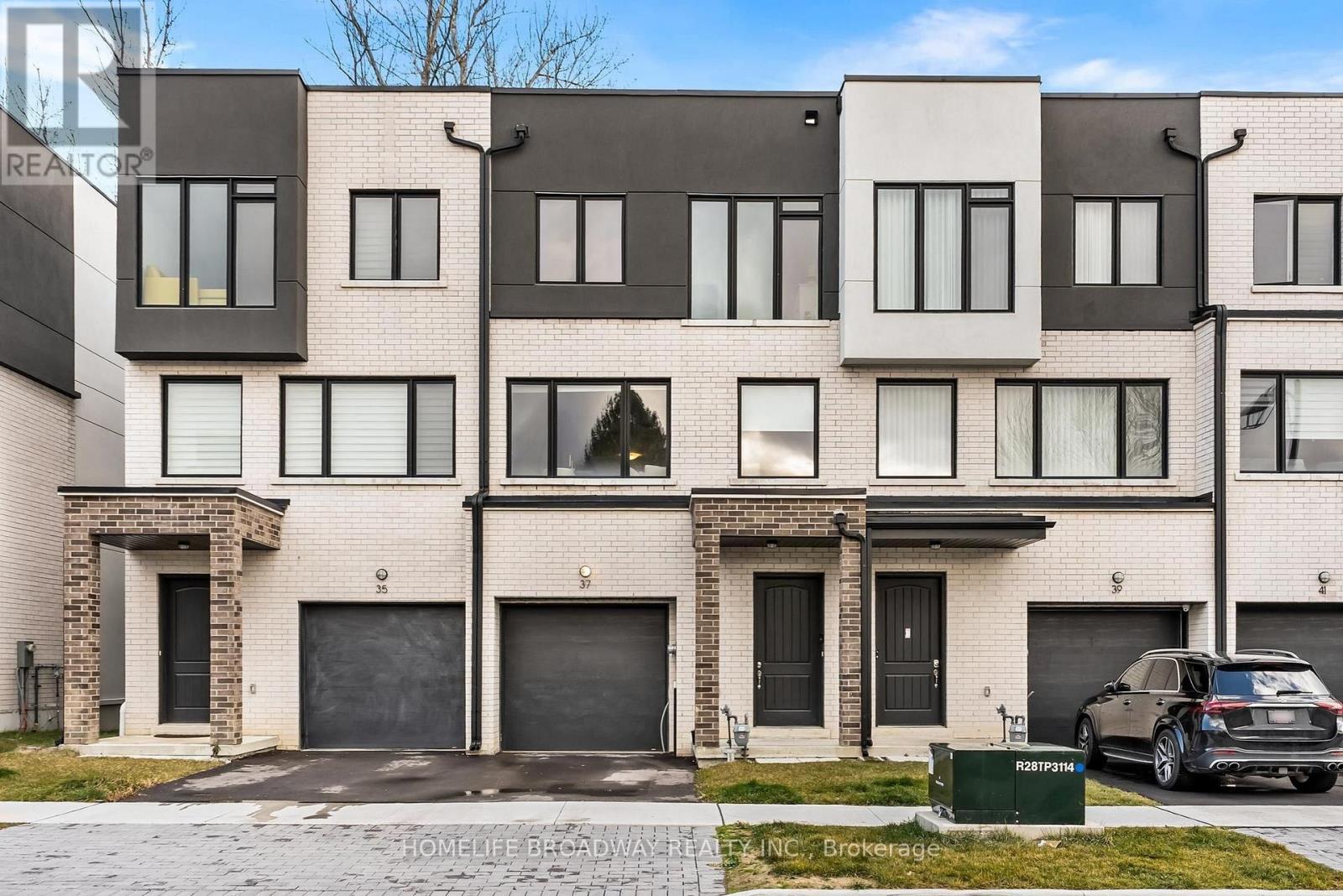 MLS® listing #29376331 for sale located at 37 PERSICA STREET