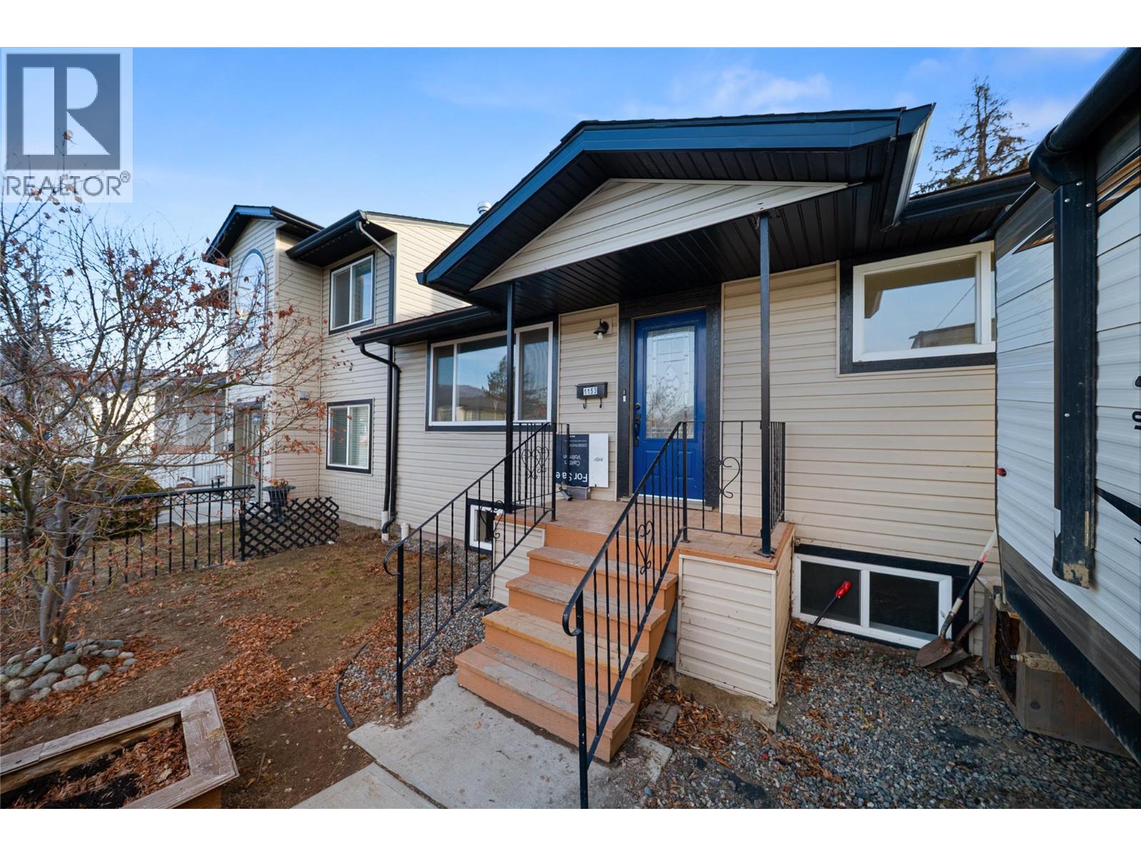 MLS® listing #29380195 for sale located at 1153 Lethbridge Avenue