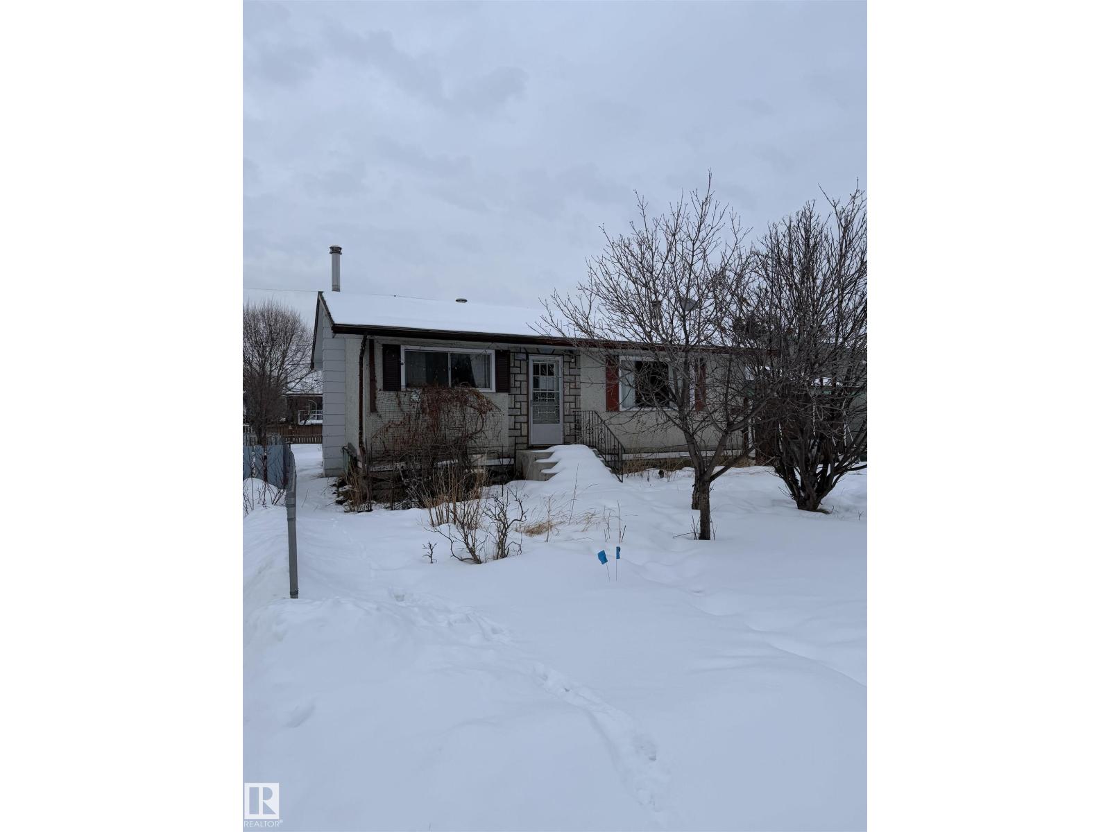 MLS® listing #29381042 for sale located at 4724 52 AV