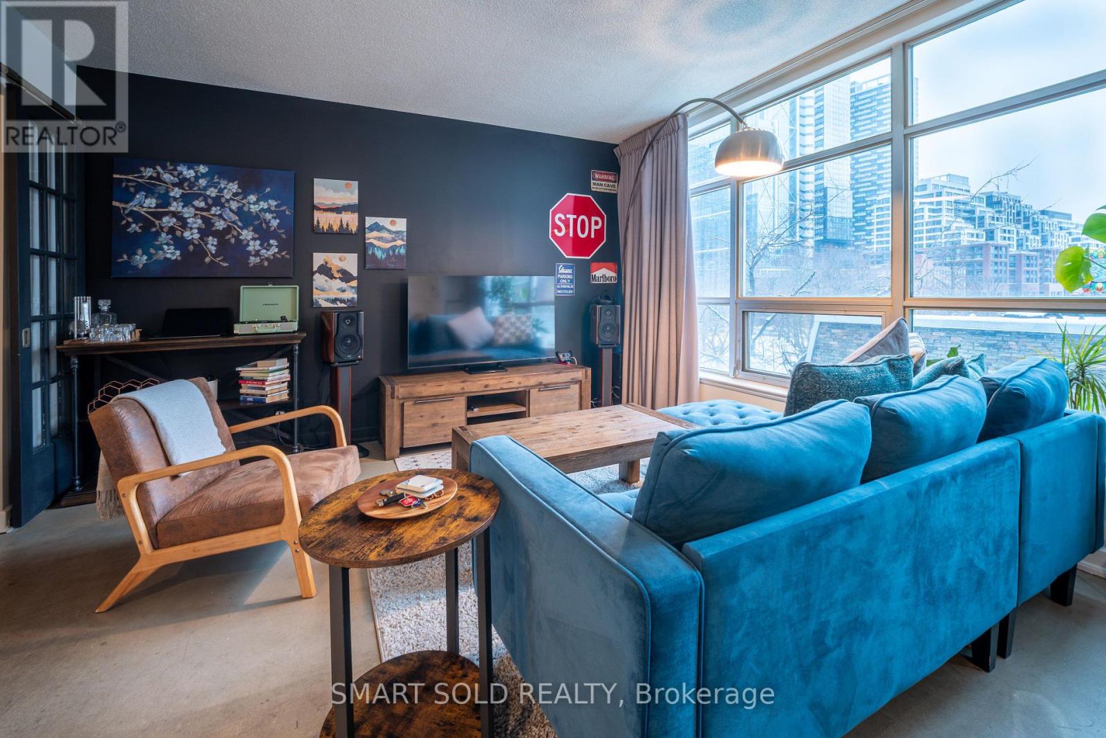 MLS® listing #29381477 for sale located at 411 - 350 WELLINGTON STREET W