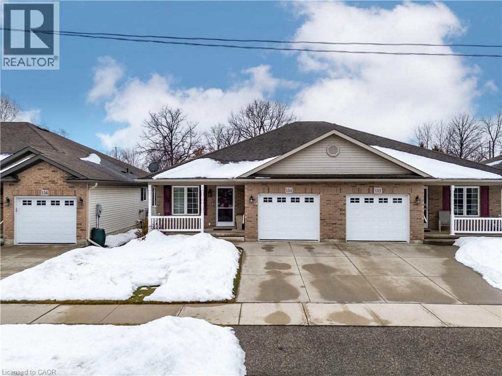 MLS® listing #29383093 for sale located at 154 FOREST Street E