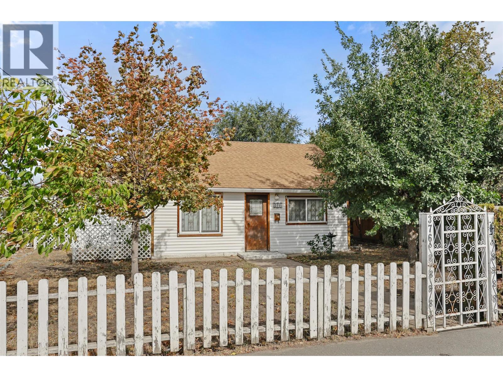 MLS® listing #29385479 for sale located at 376 Alexander Avenue