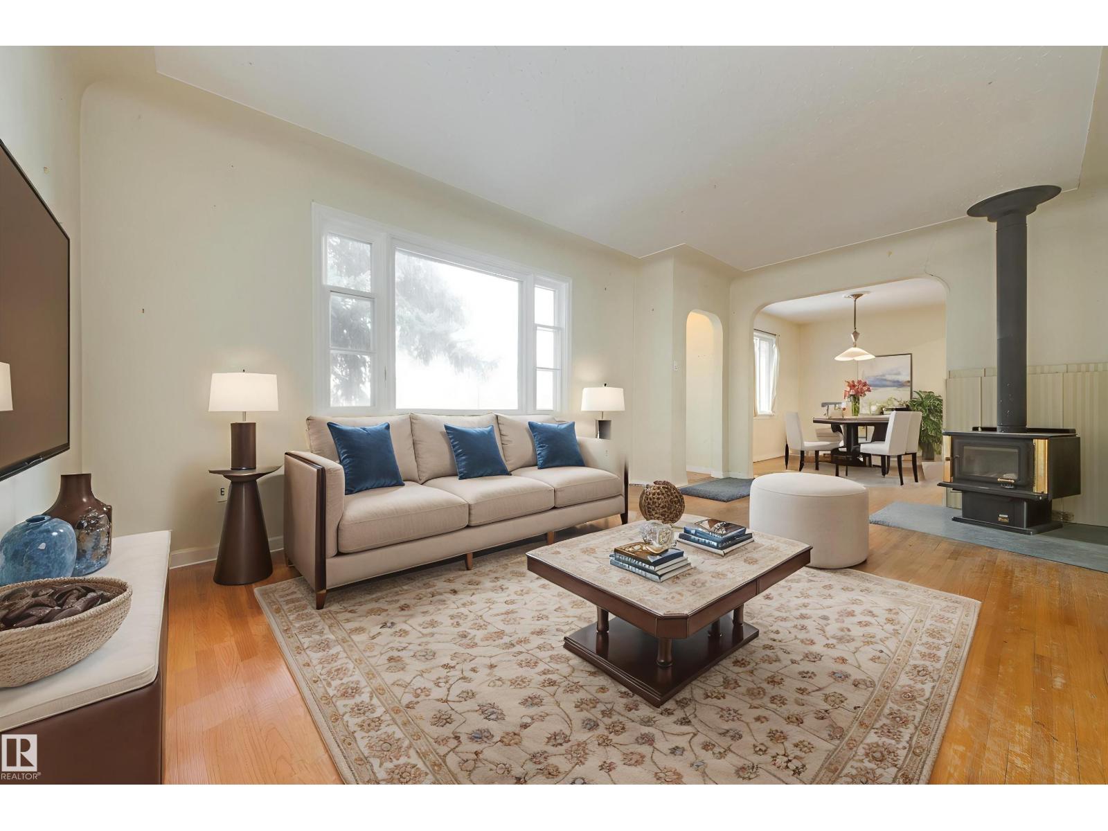 MLS® listing #29385893 for sale located at 10907 67 AV NW