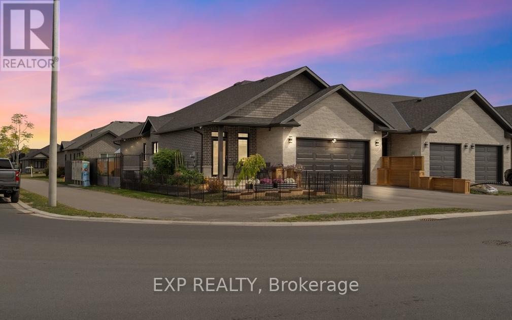 MLS® listing #29386864 for sale located at 30 RAYCROFT DRIVE