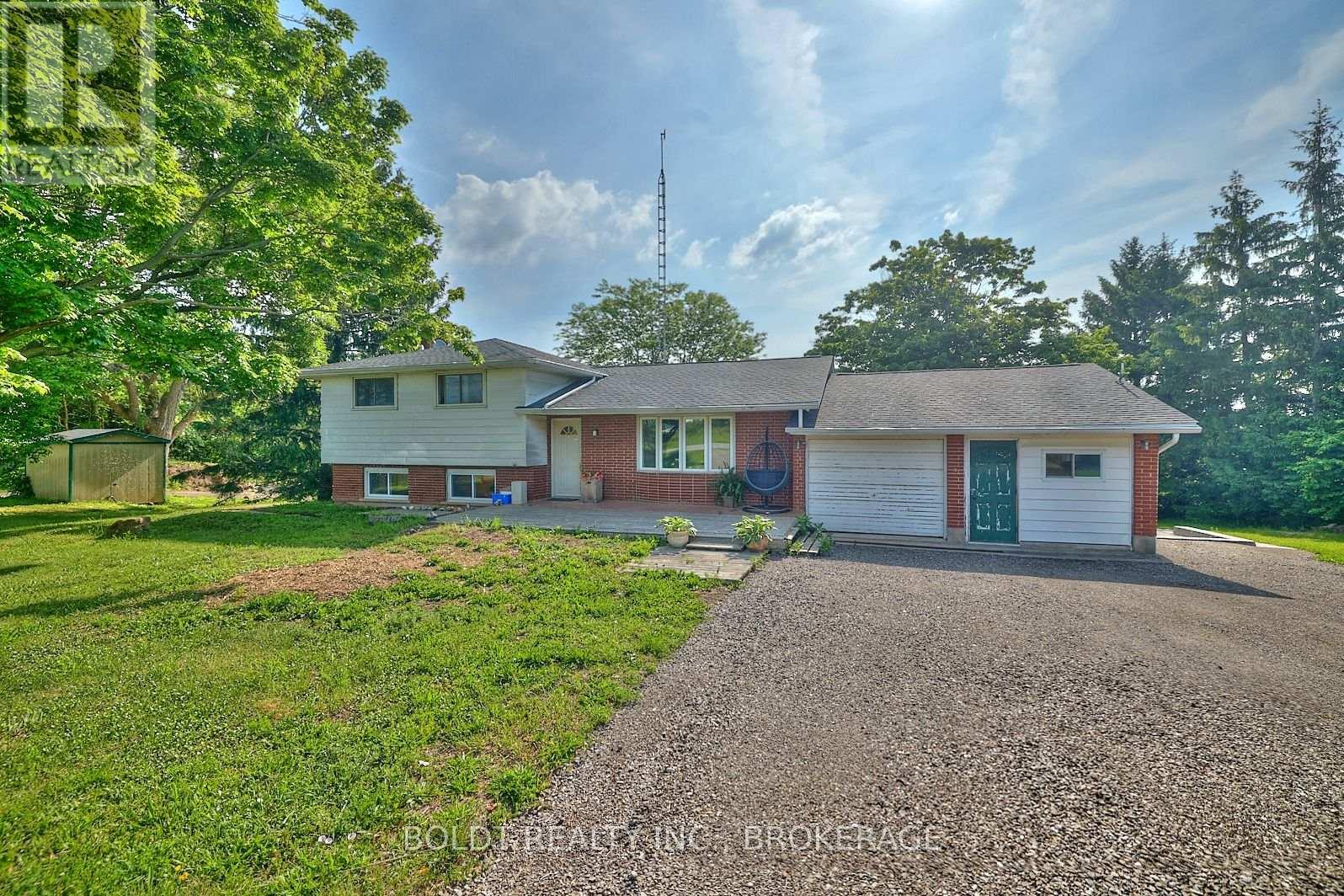 MLS® listing #29387785 for sale located at 3305 NINETEENTH STREET