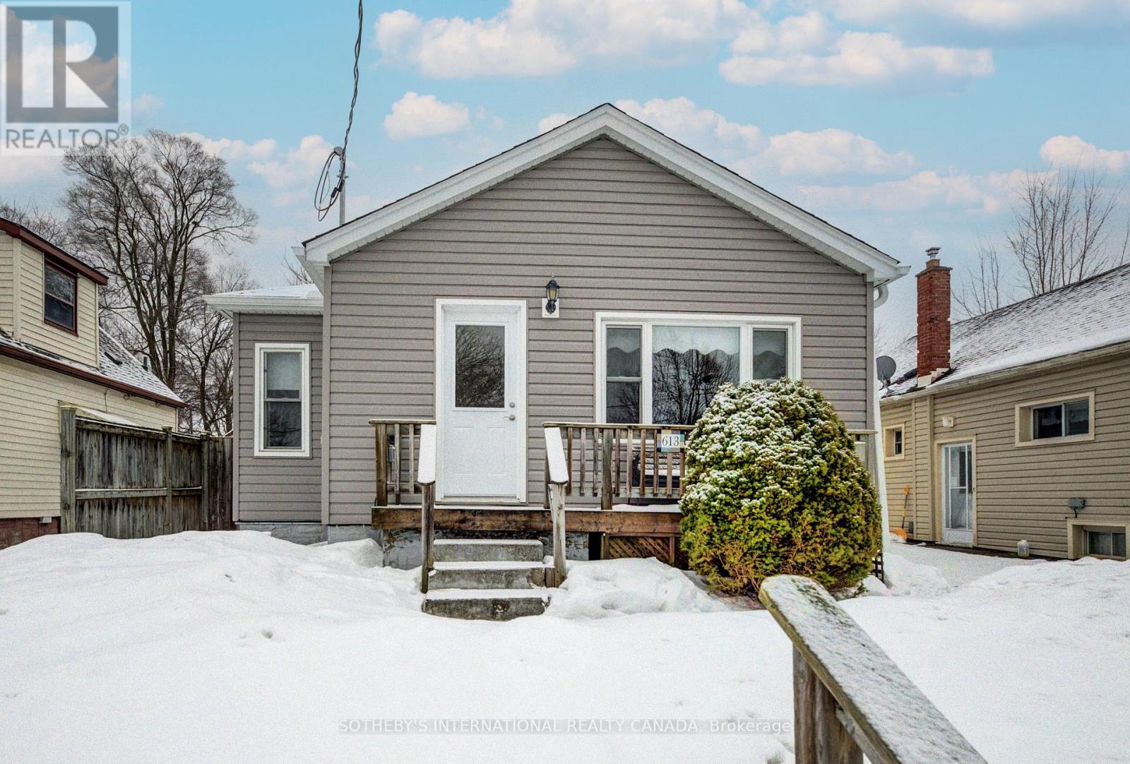 MLS® listing #29389034 for sale located at 613 GUELPH STREET