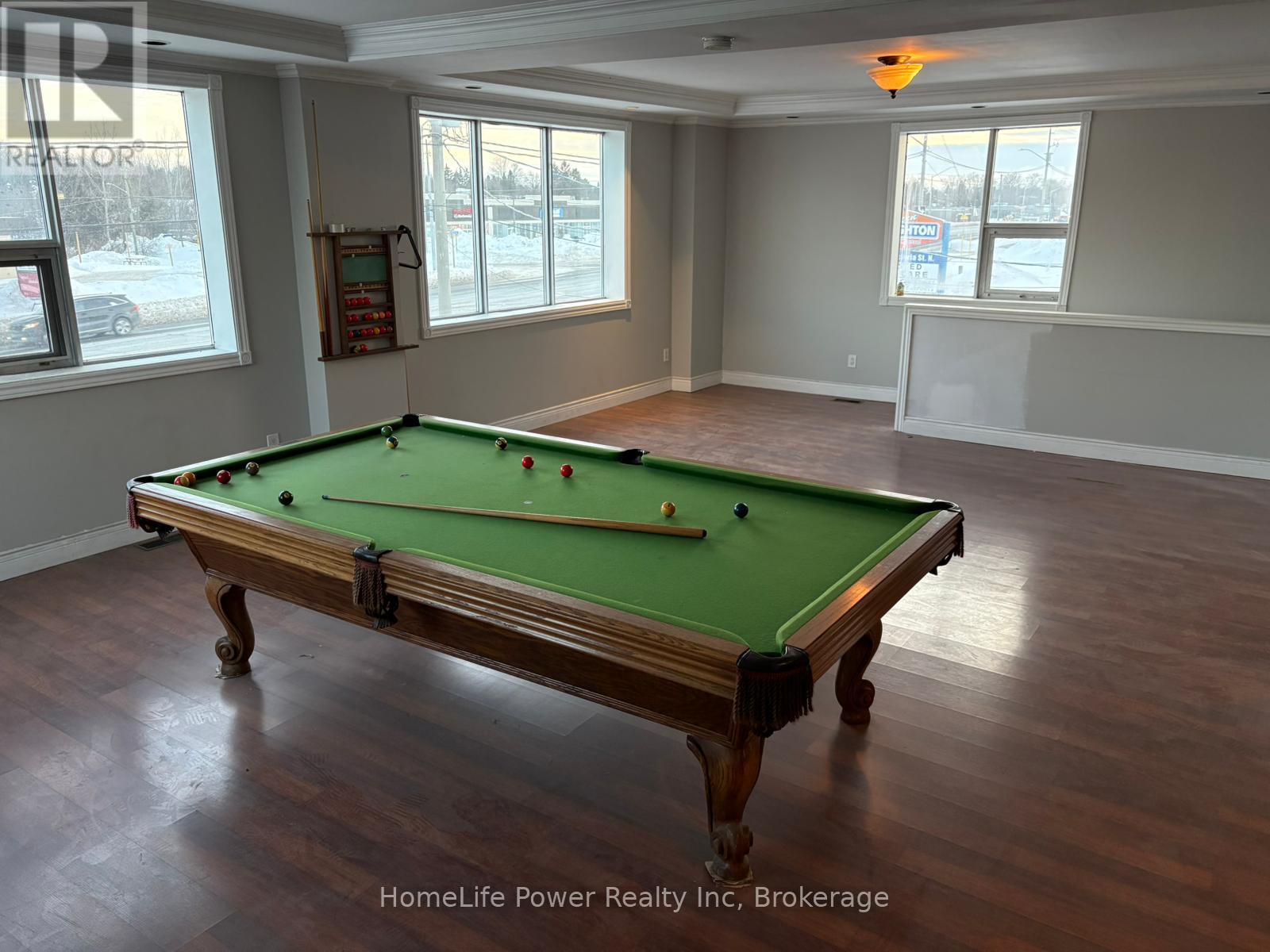 MLS® listing #29390638 for sale located at UPPER UNIT - 1426 VICTORIA STREET N