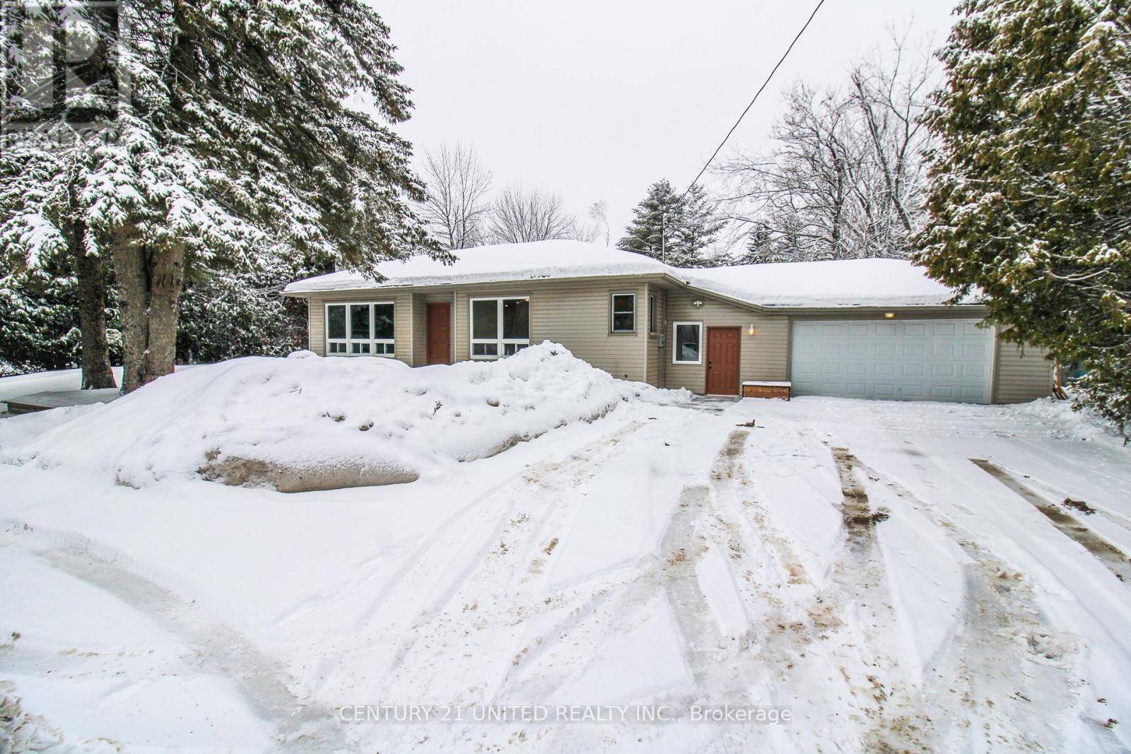 MLS® listing #29392498 for sale located at 3017 LAKEFIELD ROAD