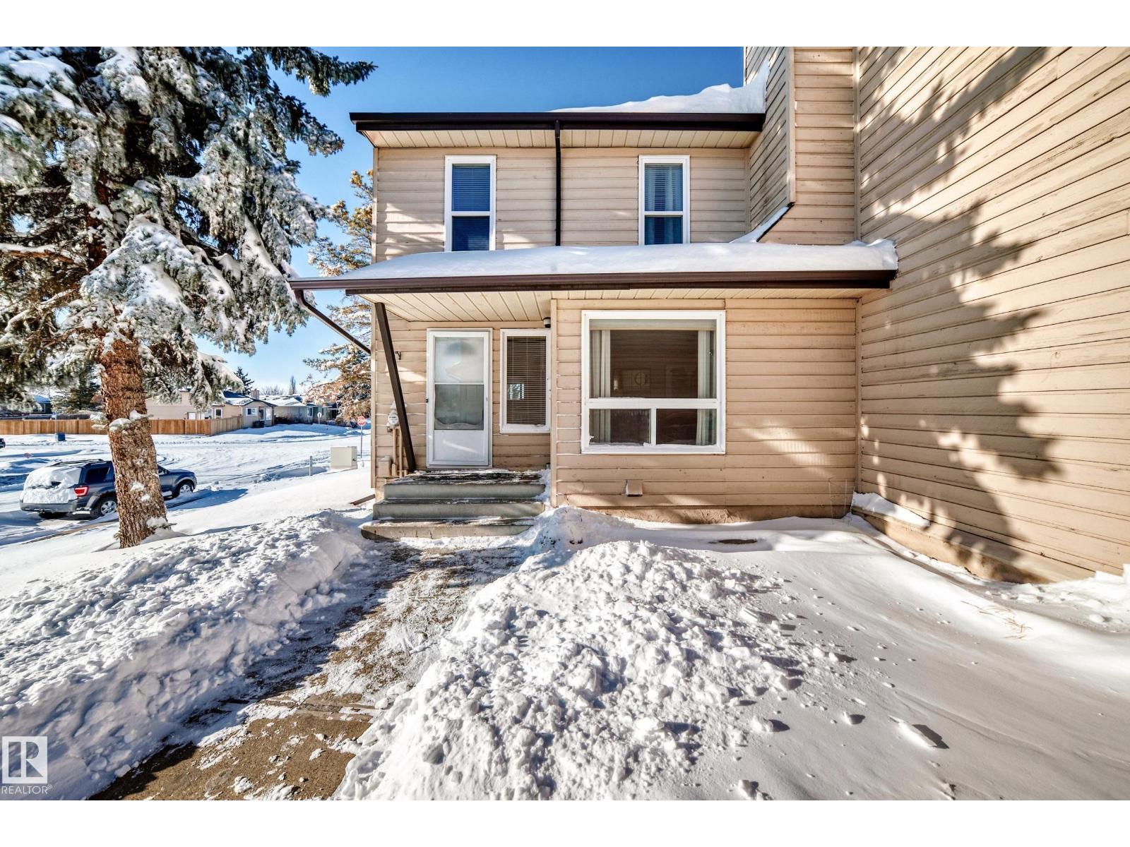 MLS® listing #29393393 for sale located at 214A WARWICK RD NW