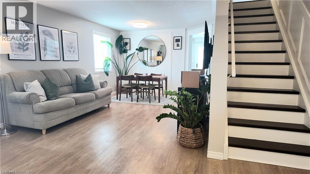 MLS® listing #29393461 for sale located at 16 RIDGEWAY Crescent