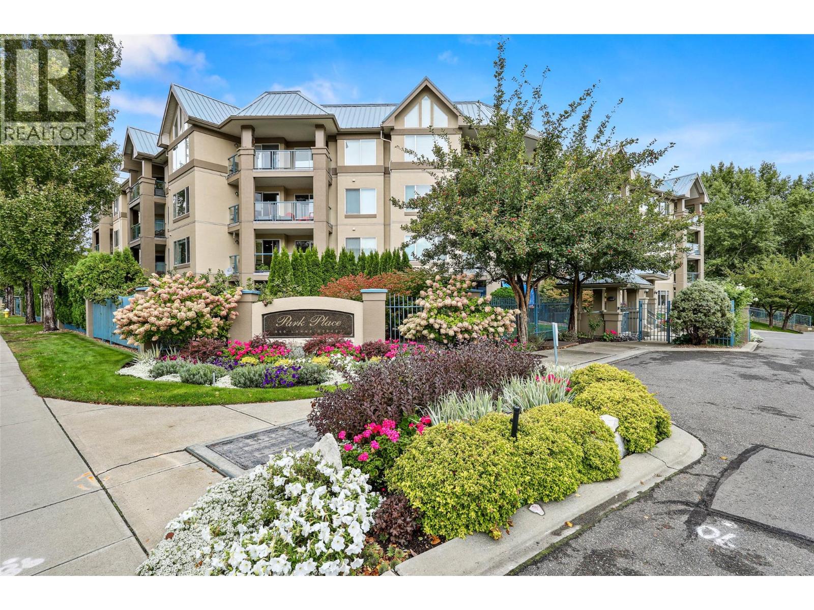 MLS® listing #29394008 for sale located at 950 Lorne Street Unit# 202