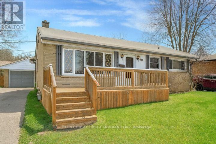MLS® listing #29396394 for sale located at 174 MANITOULIN DRIVE