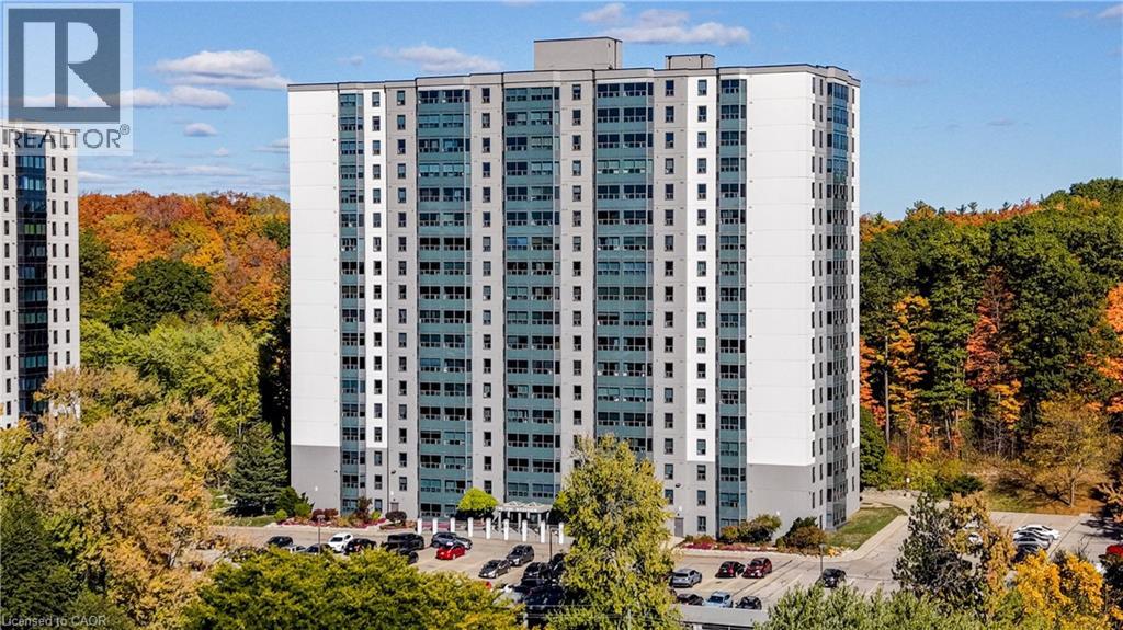 MLS® listing #29397594 for sale located at 55 GREEN VALLEY Drive Unit# 811