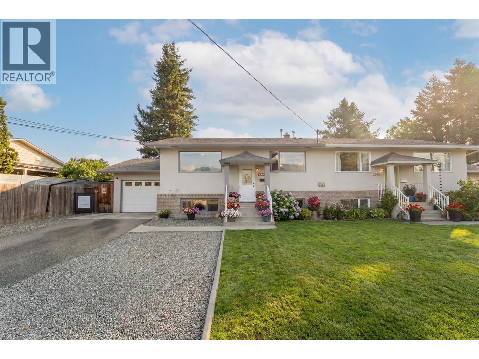 MLS® listing #29399636 for sale located at 2334 Bossert Avenue